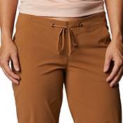 Columbia Women's Anytime Outdoor Capri, Water & Stain Repellent Pants, City  Grey, 2x18 : : Clothing, Shoes & Accessories