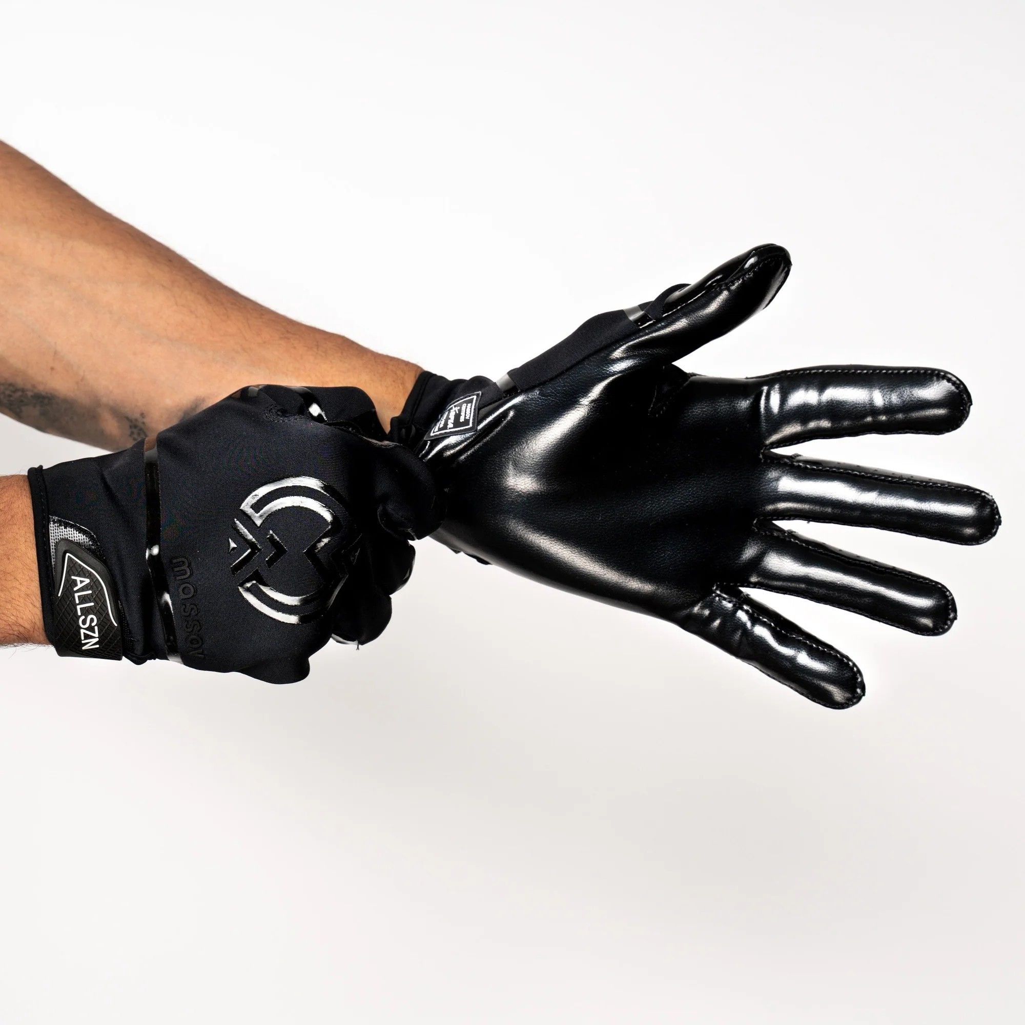 Massov Men's ALLSZN Football Glove product image