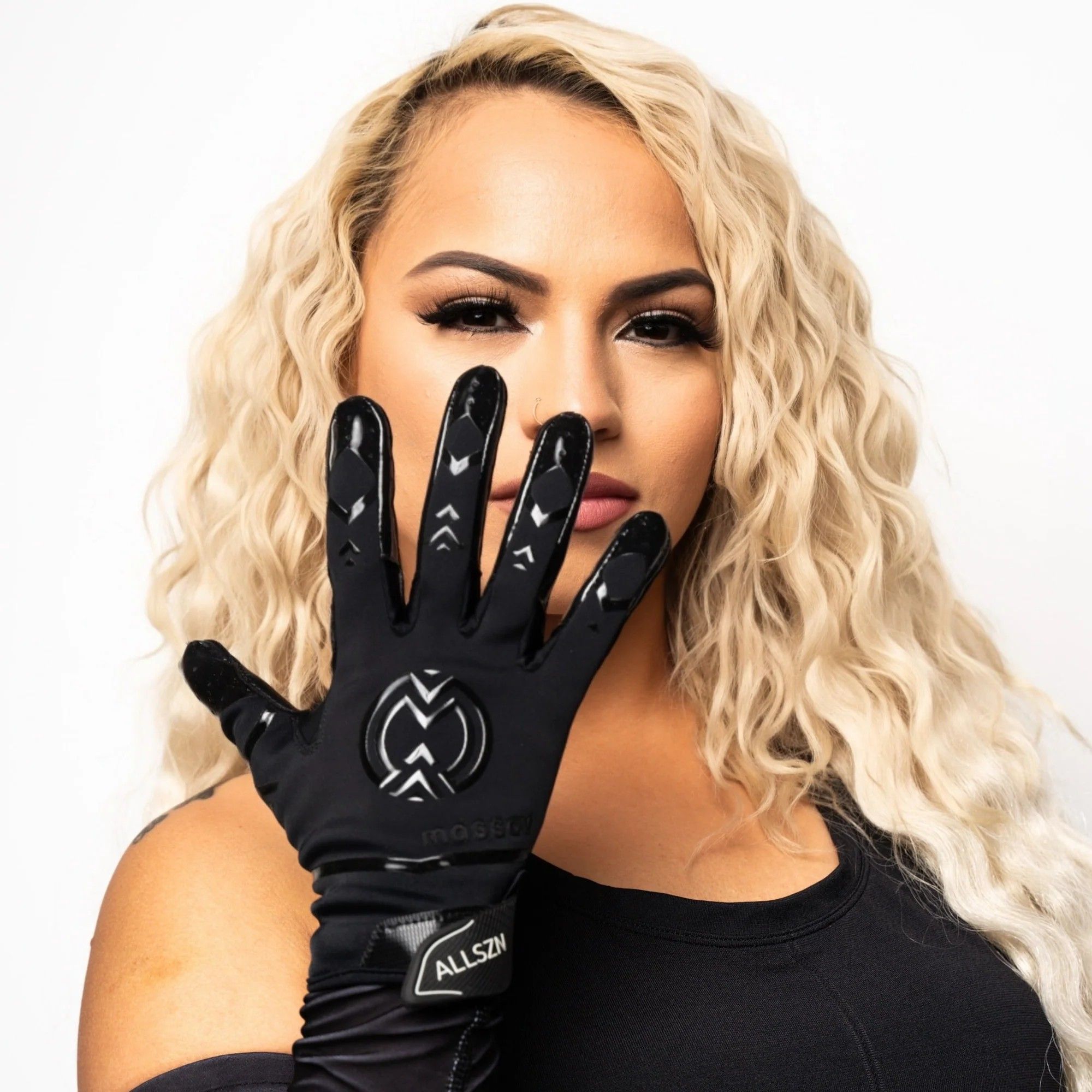 Massov Women's ALLSZN Football Glove product image