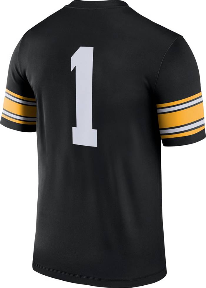NFL Jersey Buying & Fitting Guide - Clark Street Sports