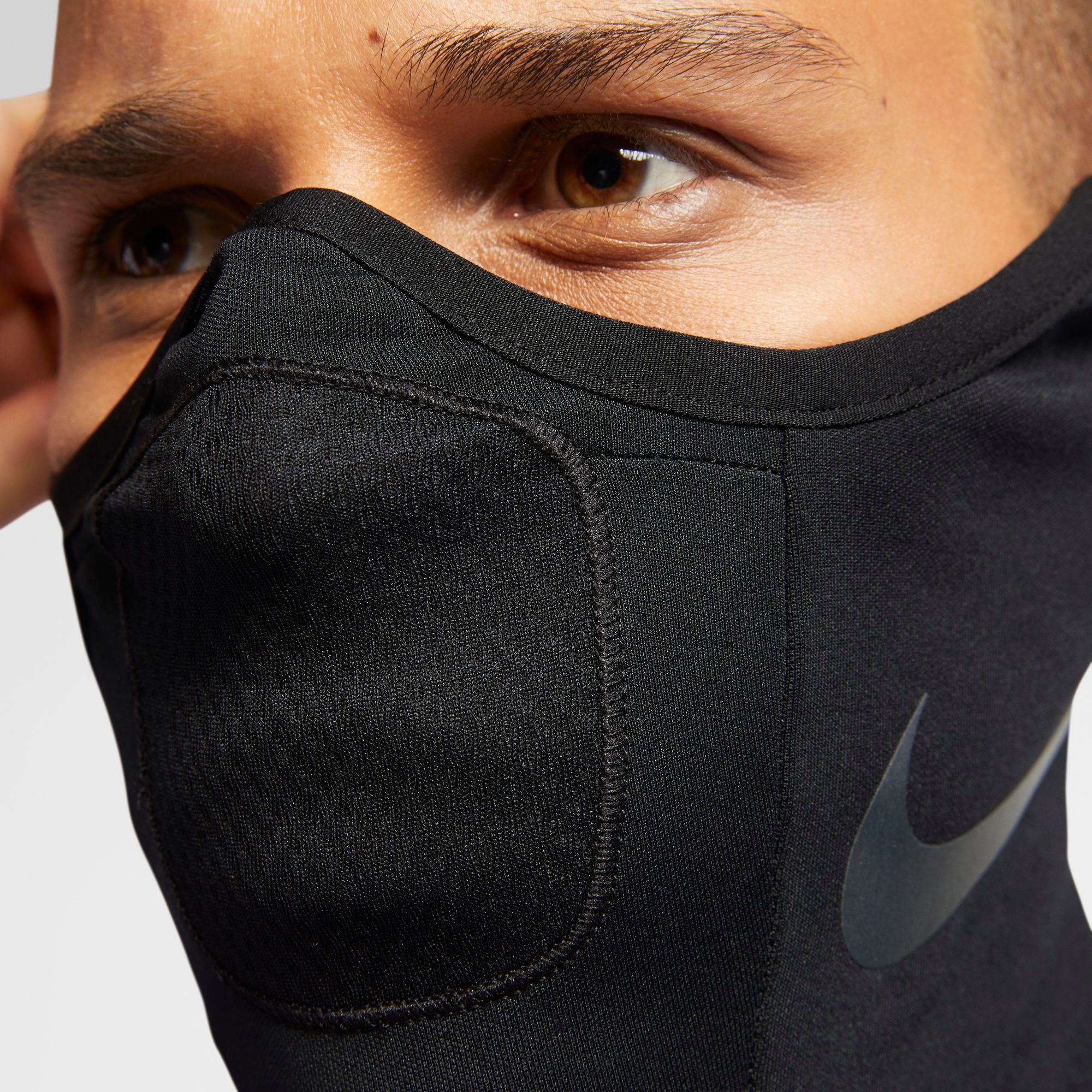 nike squad snood black