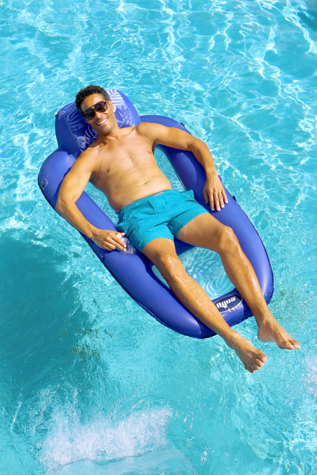 Aqua Luxury Lounge product image