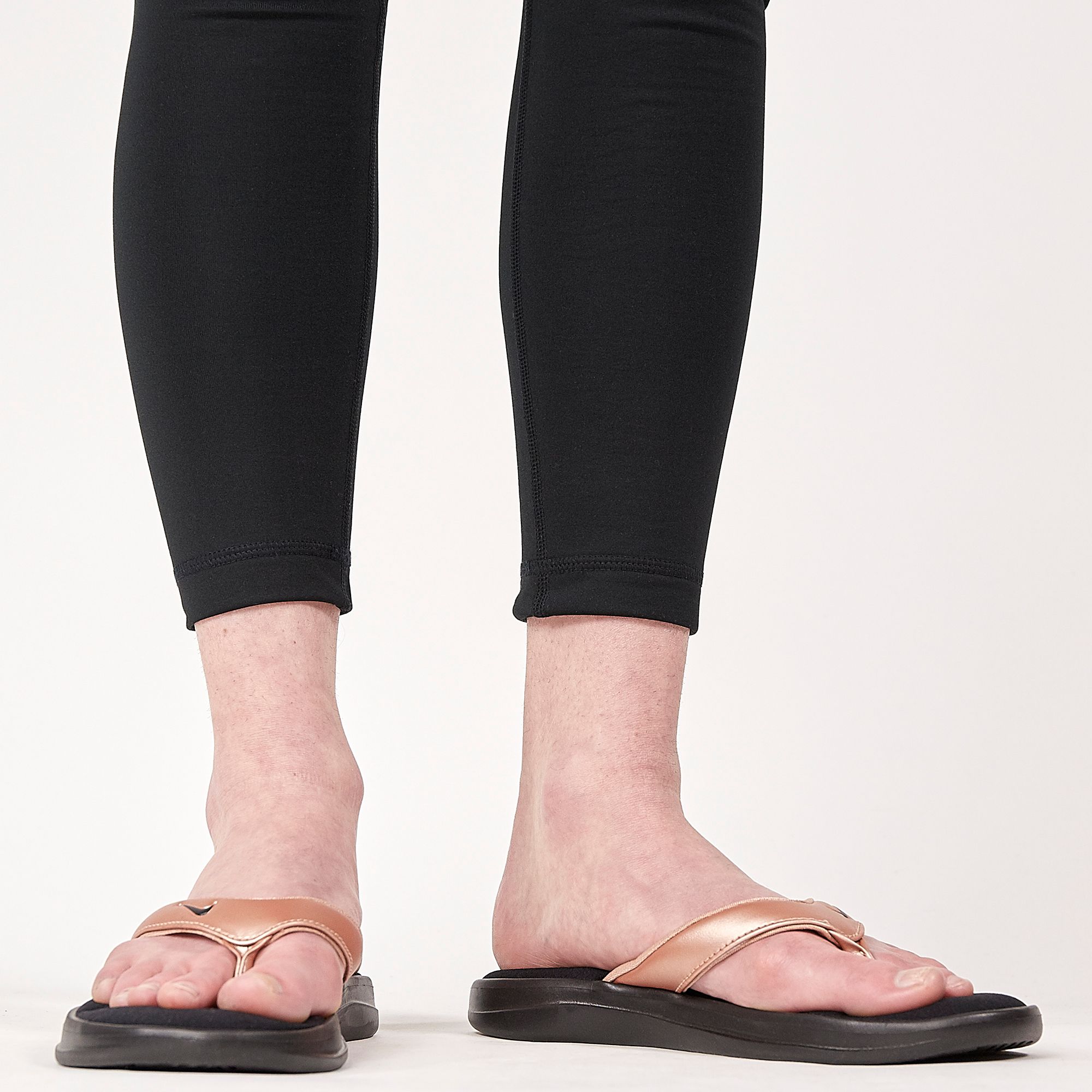 nike comfort fit flip flops