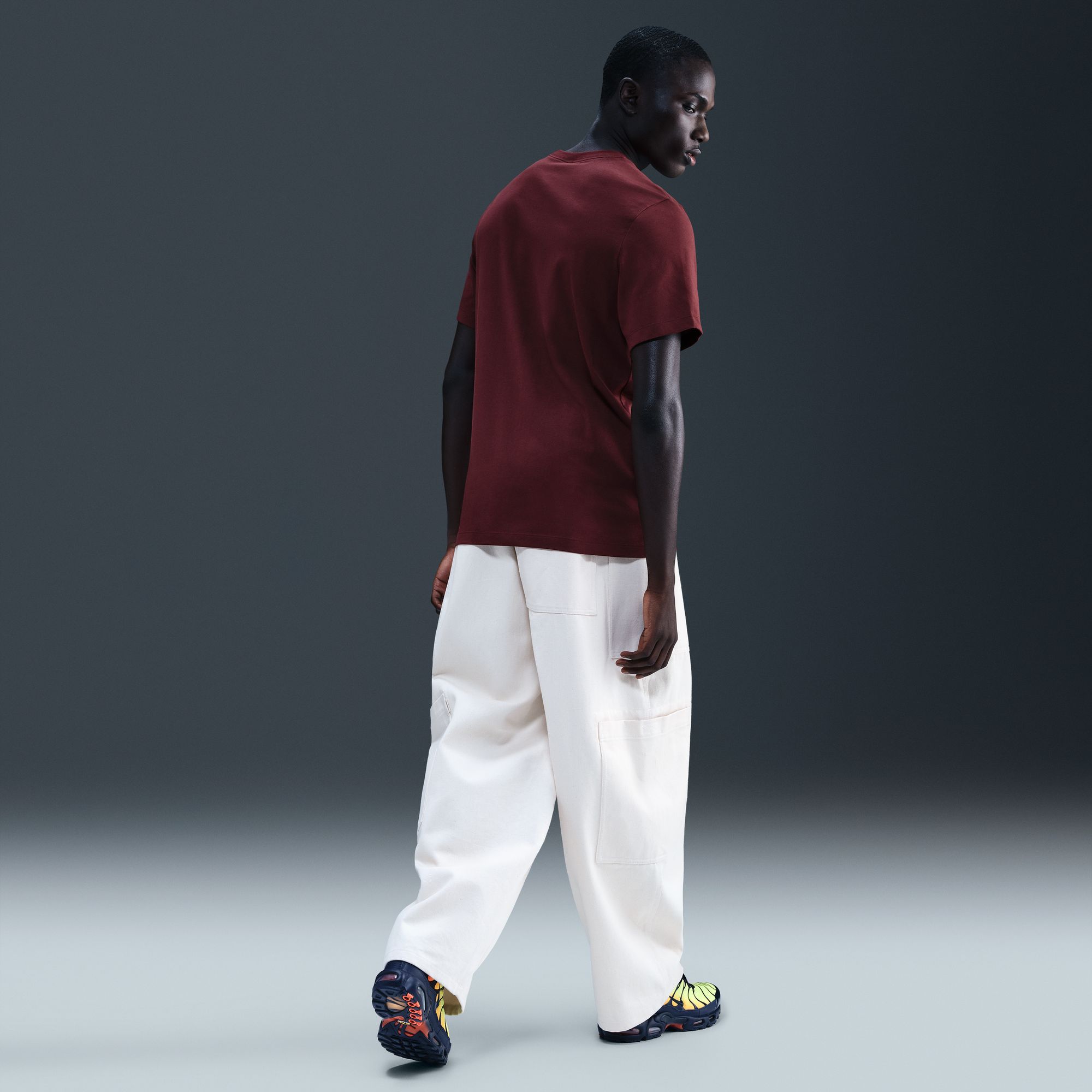 Nike Men's Sportswear Club T-Shirt product image