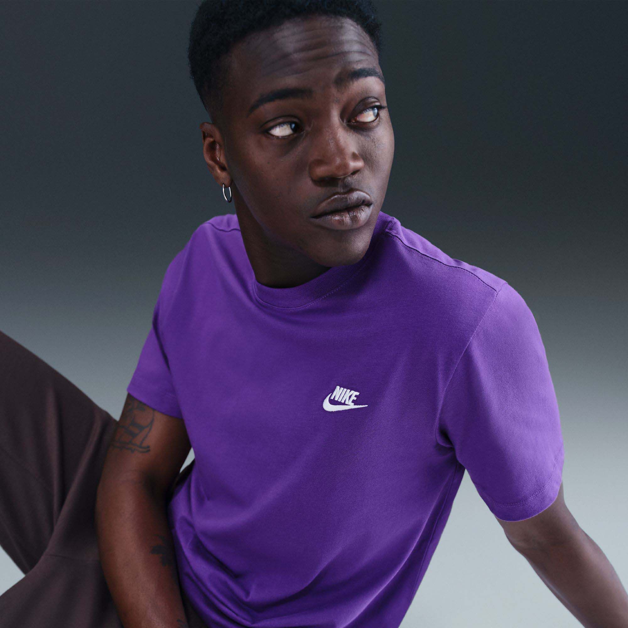 Nike Men's Sportswear Club T-Shirt product image