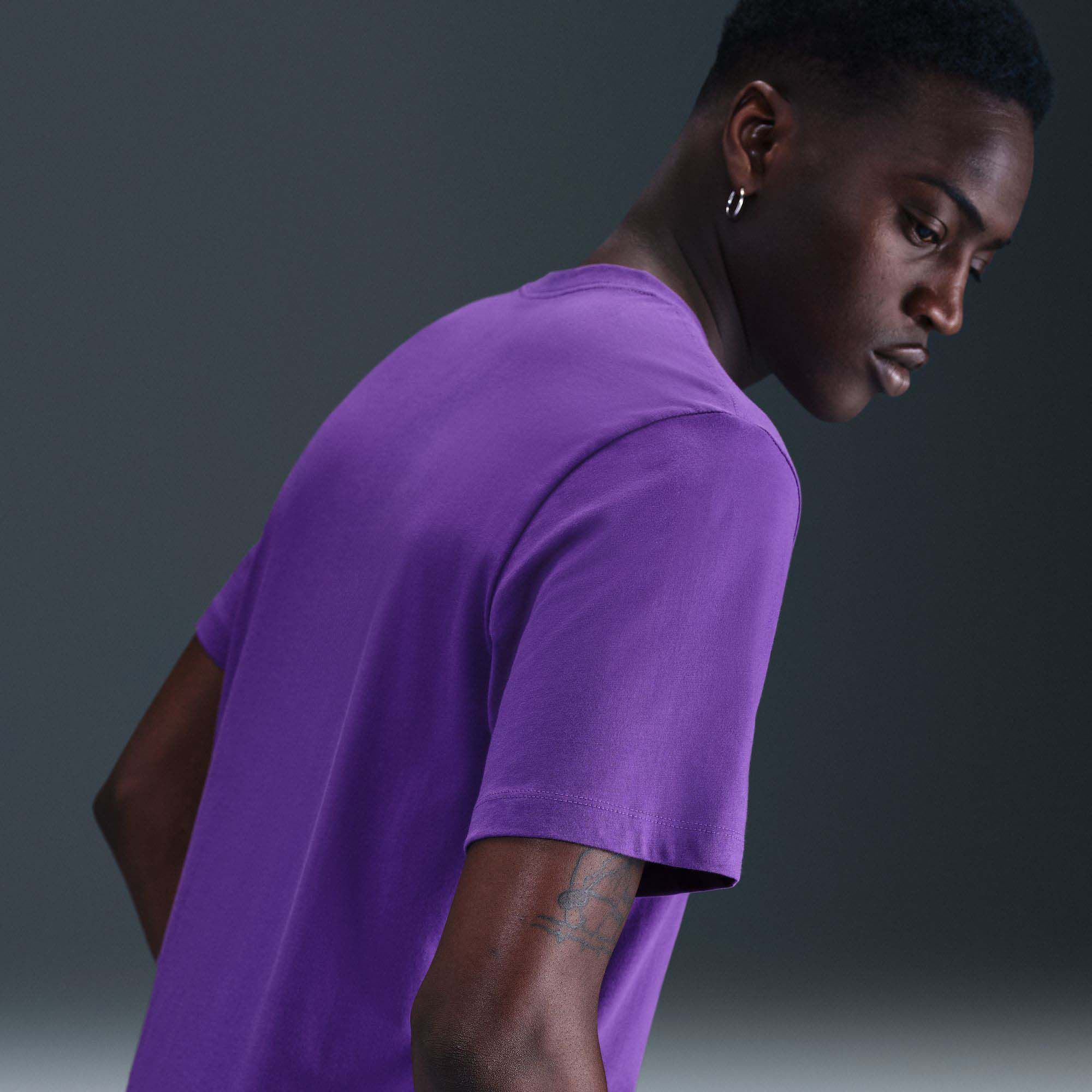 Nike Men's Sportswear Club T-Shirt product image