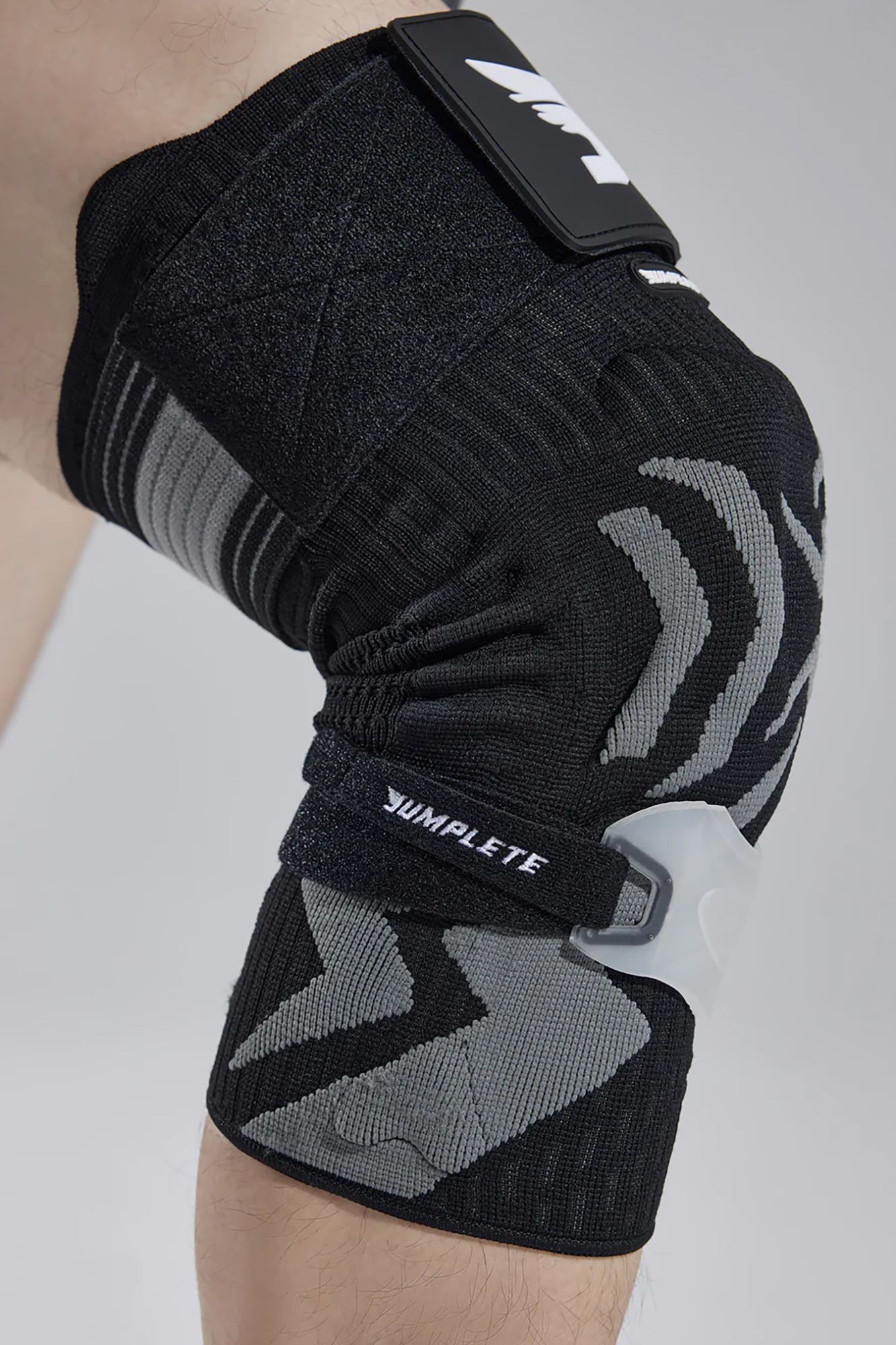 Jumplete Attakk Knee Support 2.0 product image