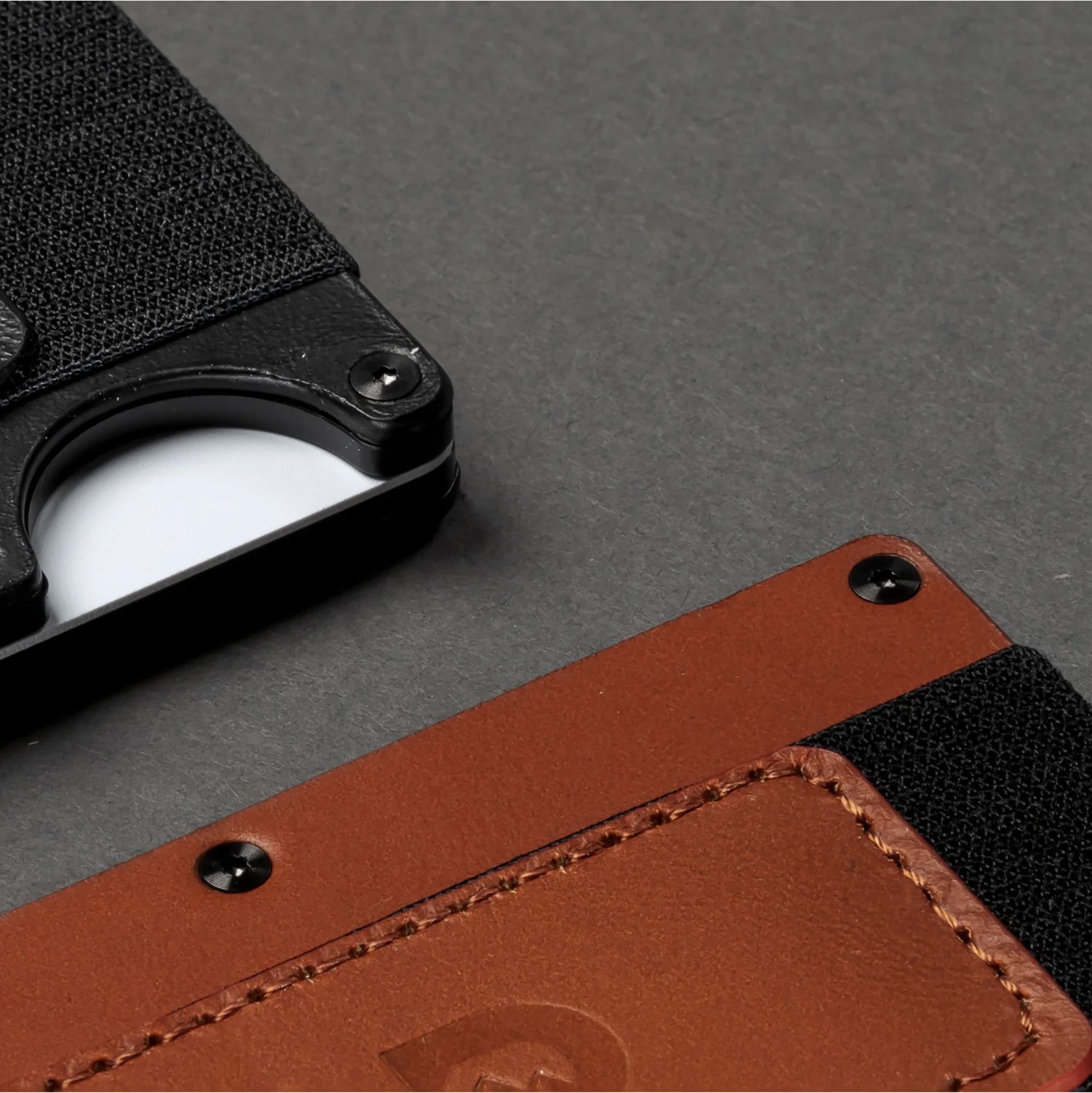 Ridge Wallet Leather Cash Strap product image