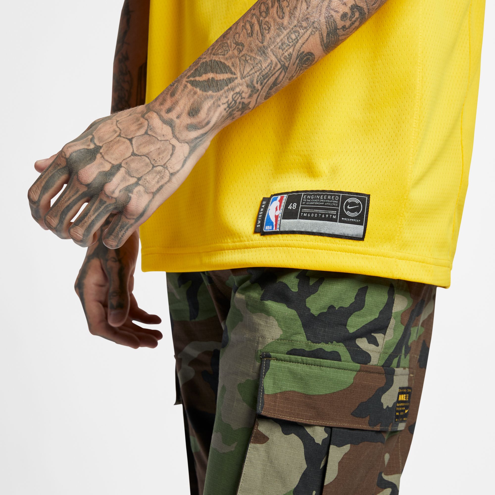 Nike Men's Los Angeles Lakers Kobe Bryant #8 Dri-FIT Gold Swingman Jersey product image