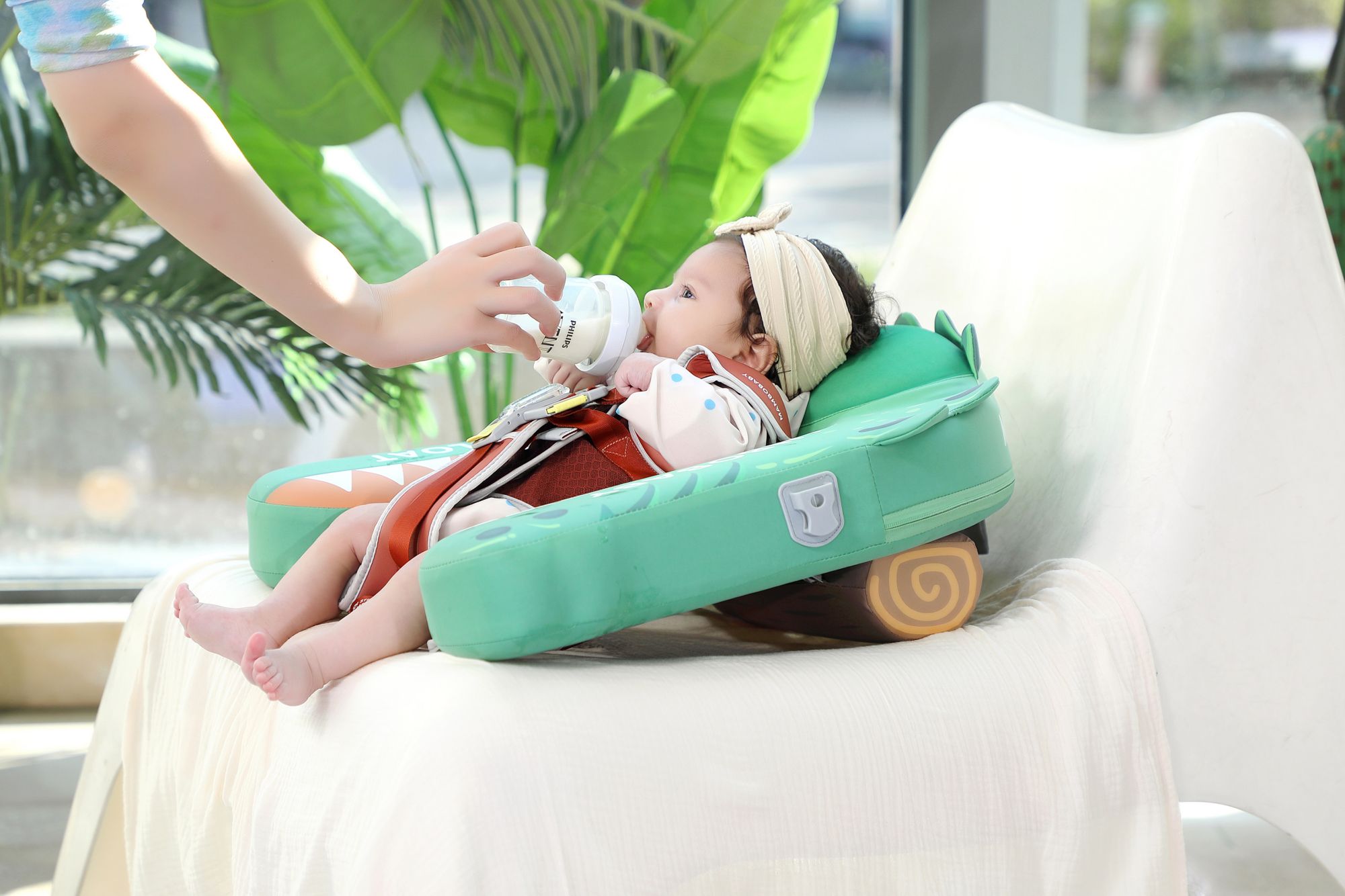 Mambobaby Sunny Navigator Baby Pool Float product image