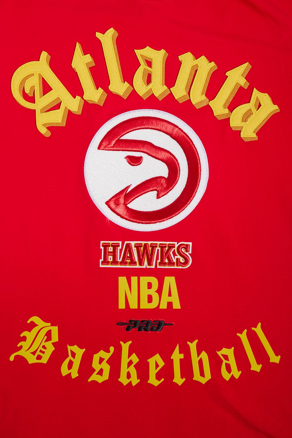 Pro Standard Men's Atlanta Hawks Red Old English Short Sleeve T-Shirt product image