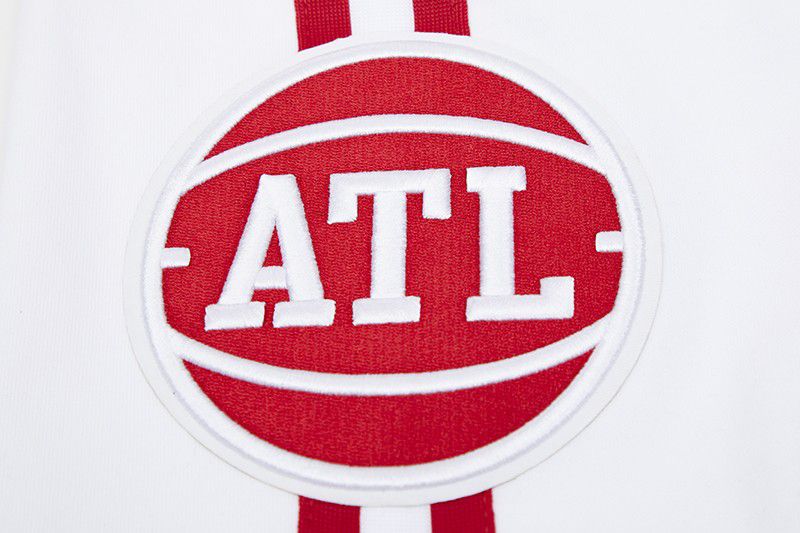 Pro Standard Men's Atlanta Hawks White Classic Chenille Shorts product image