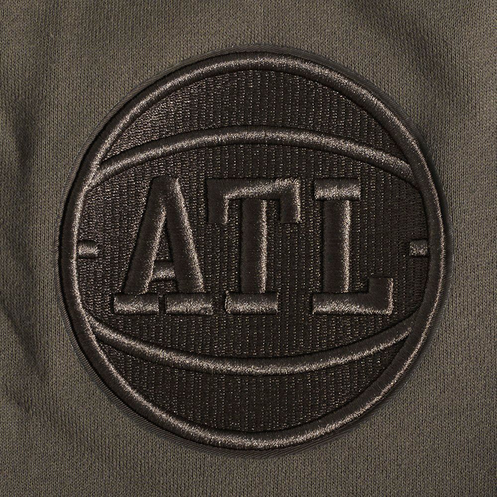 Pro Standard Men's Atlanta Hawks Taupe Neutral Fleece Shorts product image