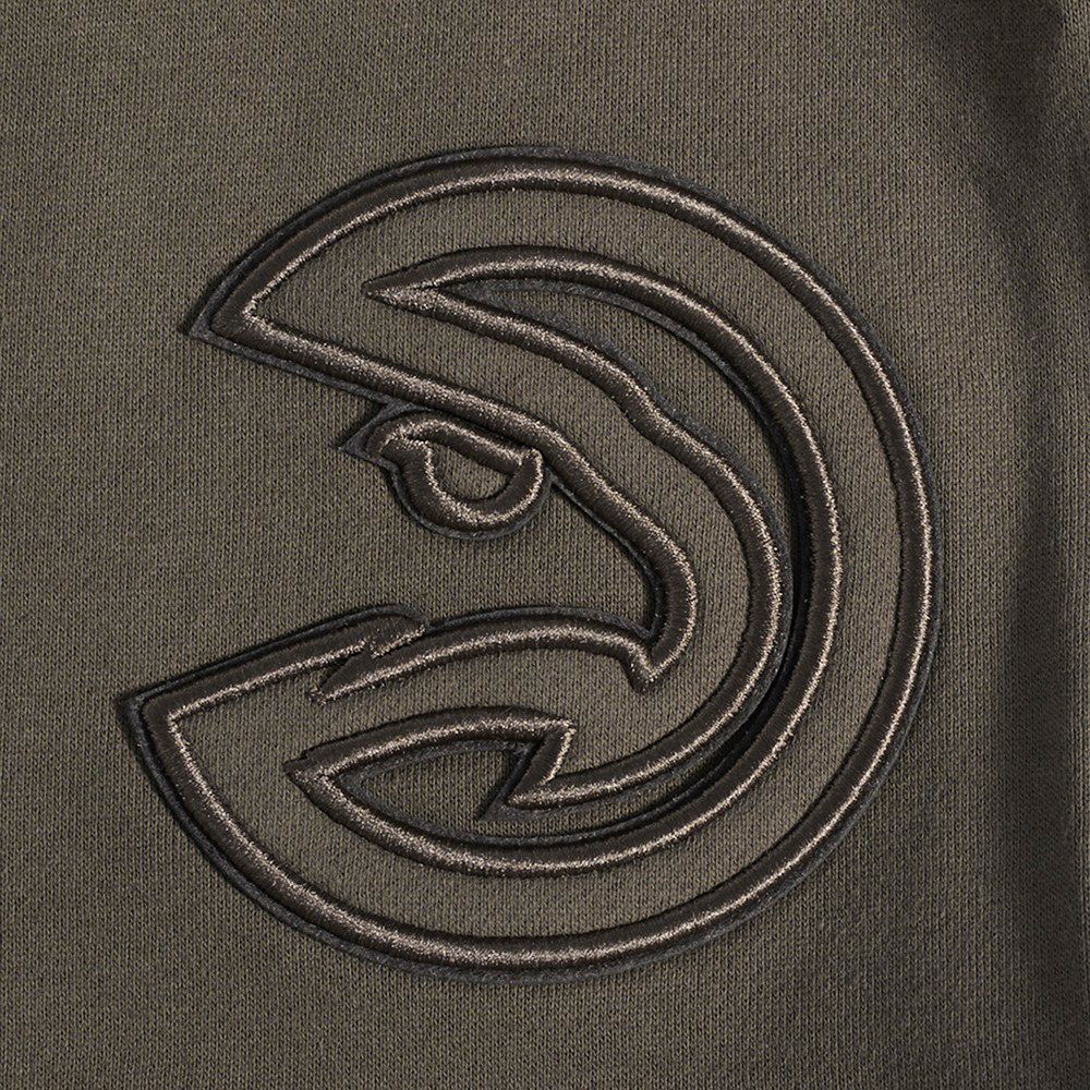 Pro Standard Men's Atlanta Hawks Taupe Neutral Fleece Shorts product image