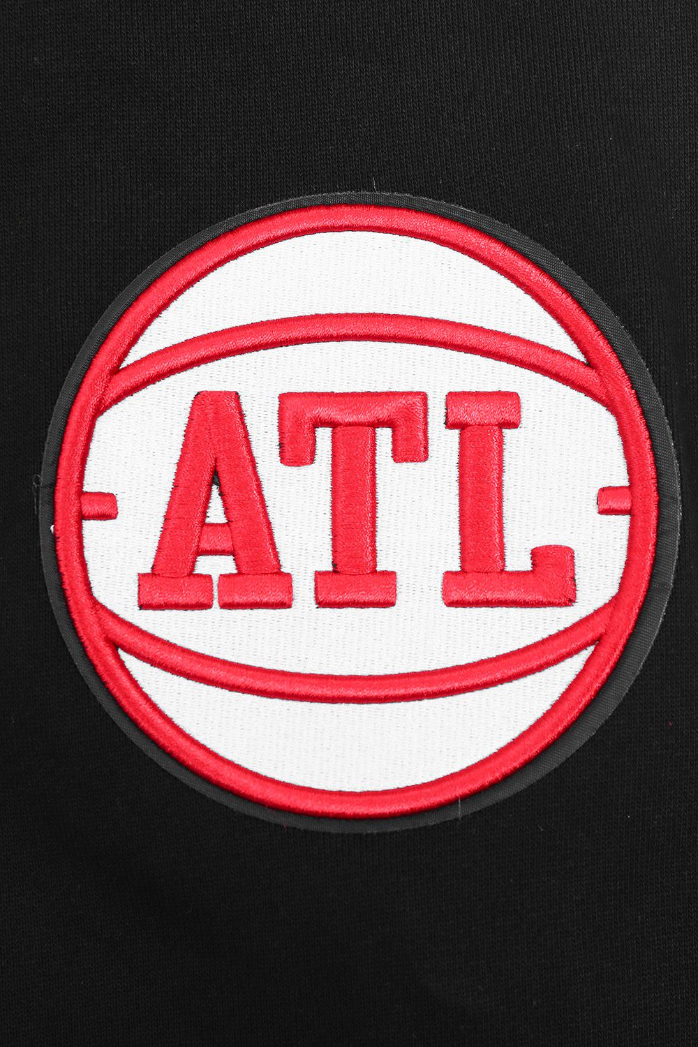 Pro Standard Men's Atlanta Hawks Black Old English Fleece Crewneck Sweatshirt product image