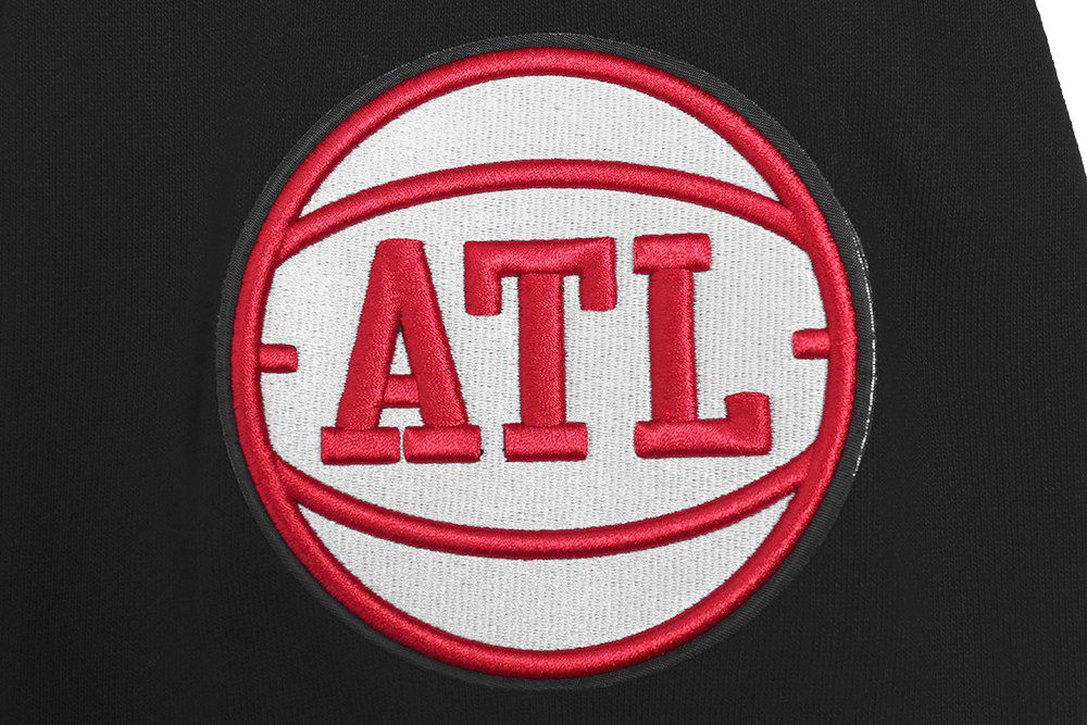 Pro Standard Men's Atlanta Hawks Black Old English Fleece Pullover Hoodie product image