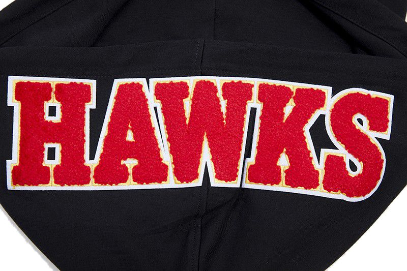 Pro Standard Men's Atlanta Hawks Black Classic Chenille Pullover Hoodie product image
