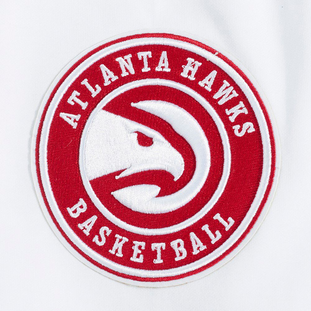 Pro Standard Men's Atlanta Hawks White Classic Chenille Pullover Hoodie product image