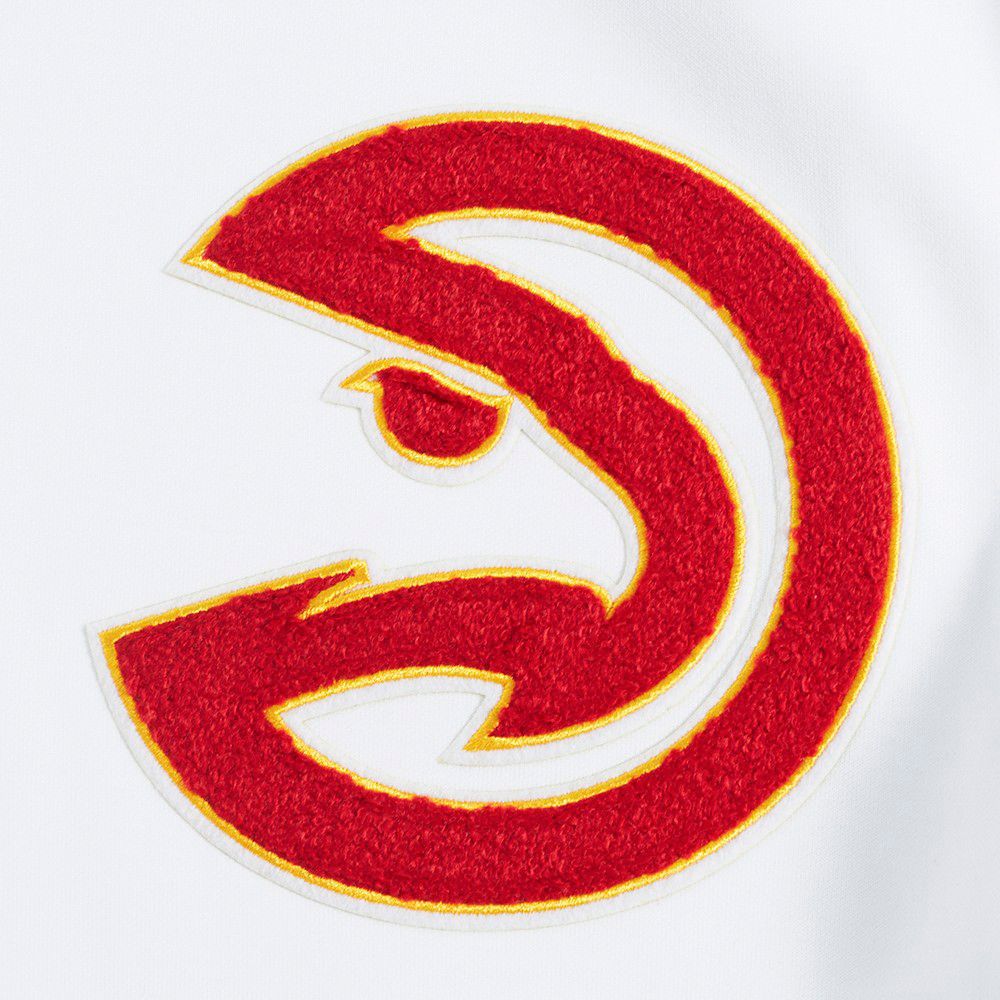 Pro Standard Men's Atlanta Hawks White Classic Chenille Pullover Hoodie product image