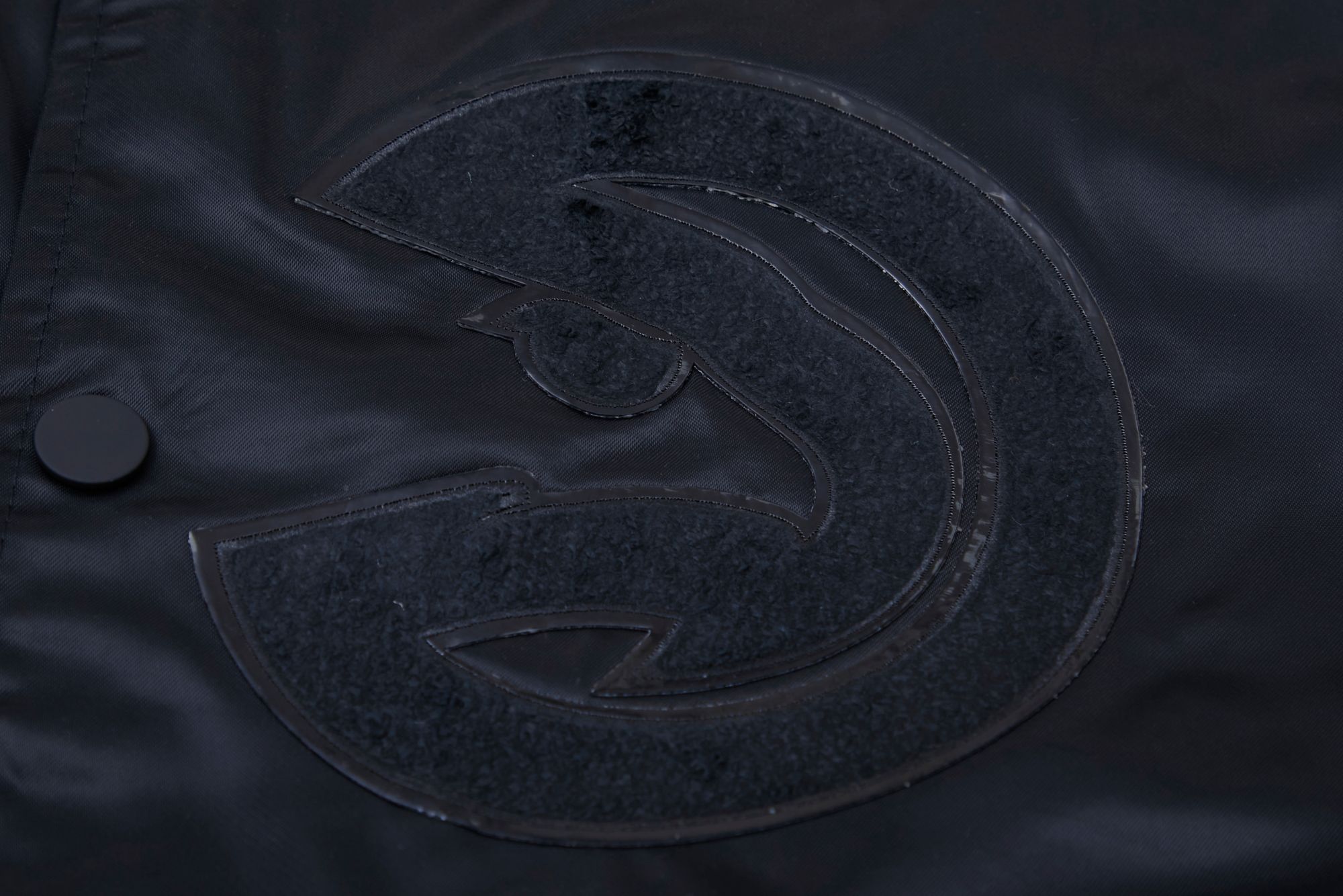 Pro Standard Men's Atlanta Hawks Triple Black Satin Jacket product image