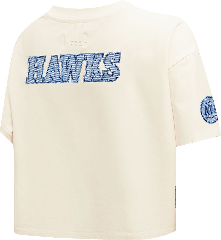 Pro Standard Women's Atlanta Hawks Varsity Blues Cropped Boxy T-Shirt