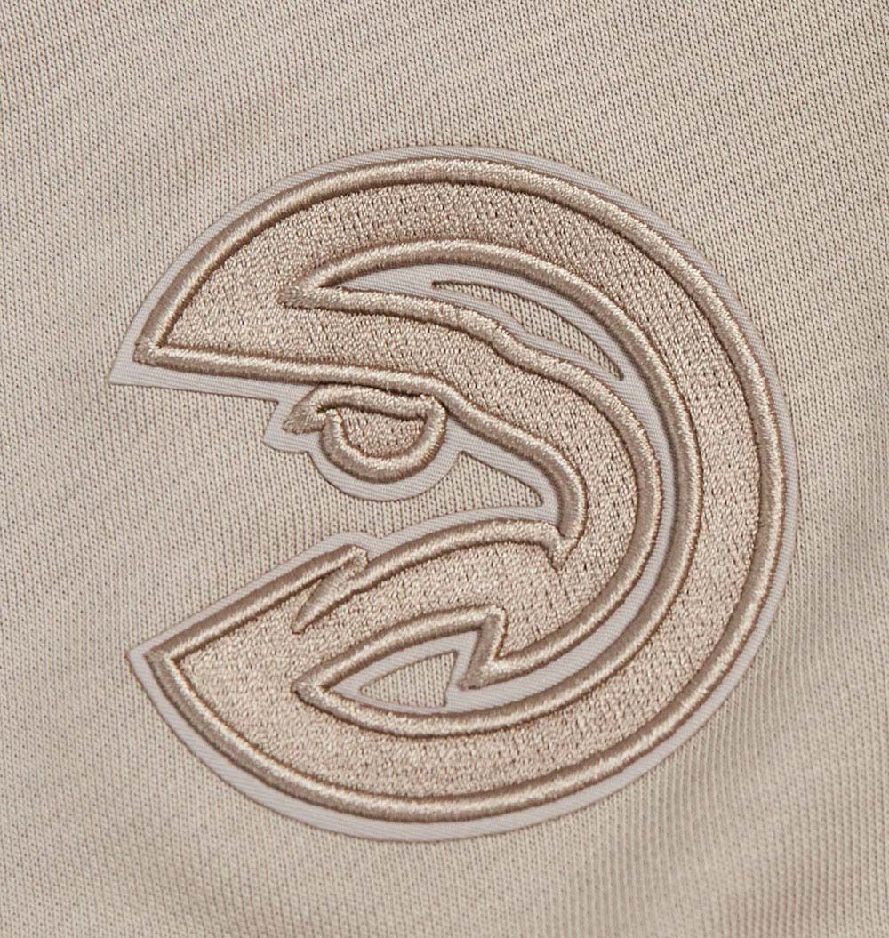 Pro Standard Women's Atlanta Hawks Wingpsan Crewneck Sweatshirt product image