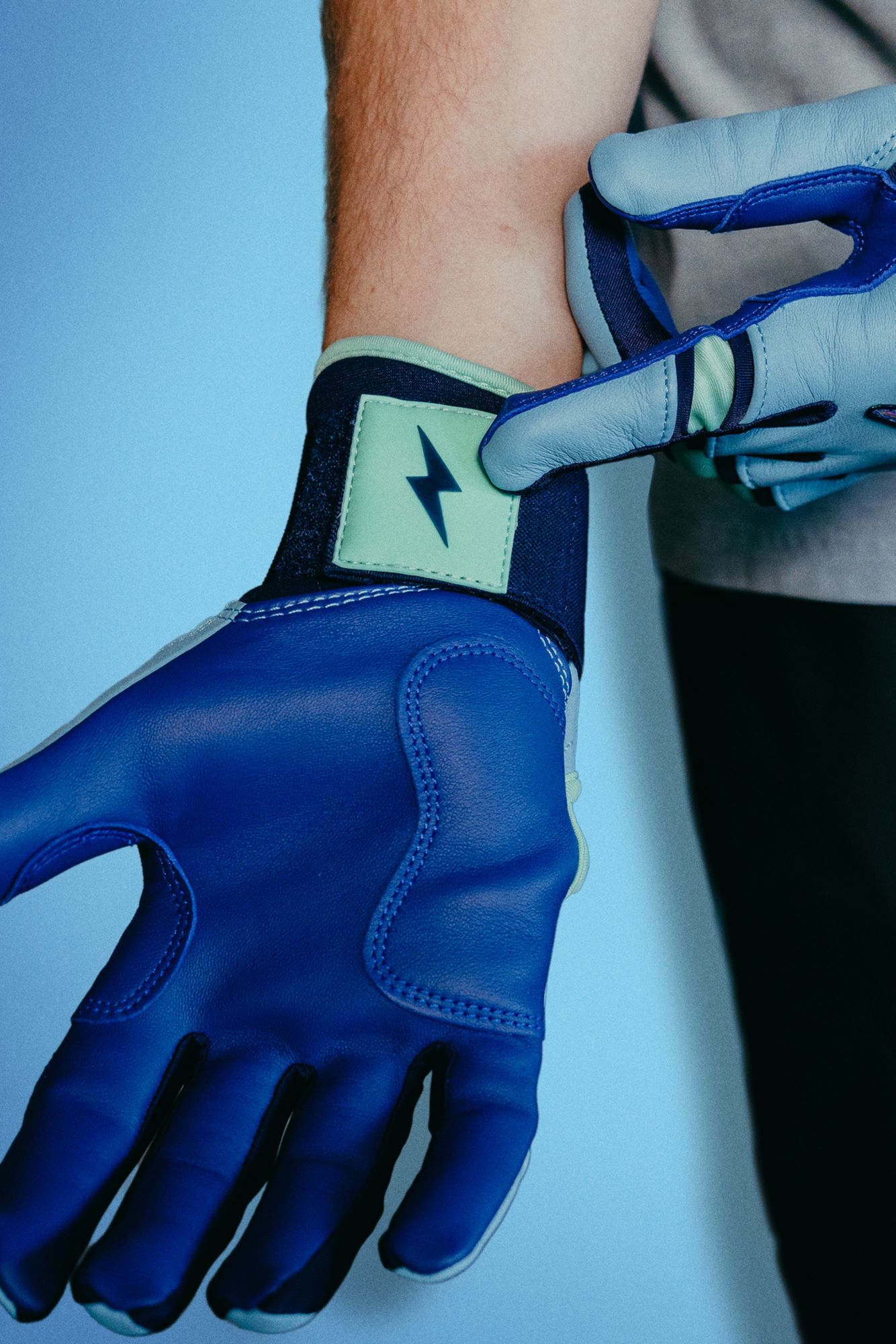 BRUCE BOLT Youth Bear Series Long Cuff Batting Gloves product image