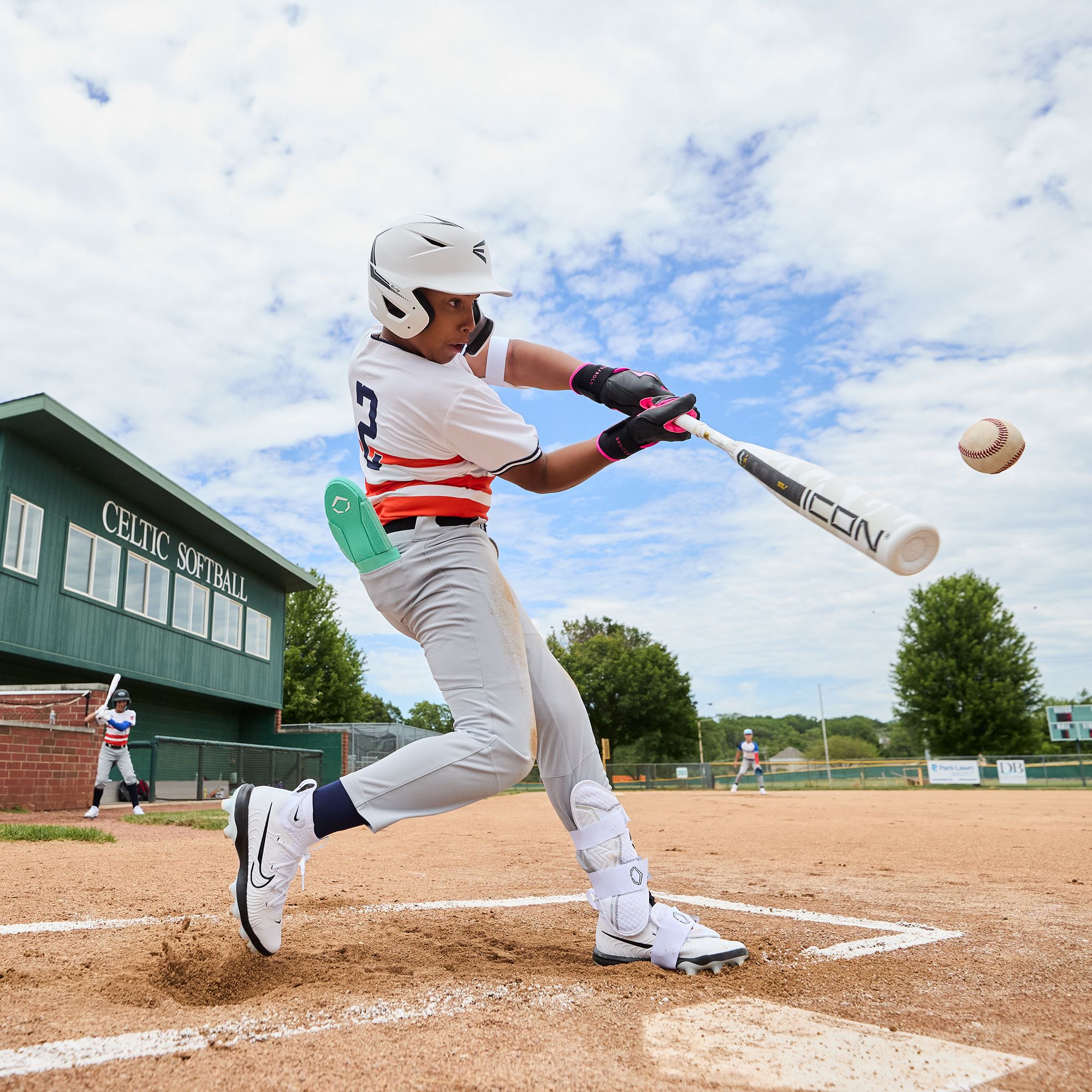 BRUCE BOLT Men's Bear Series Long Cuff Batting Gloves product image