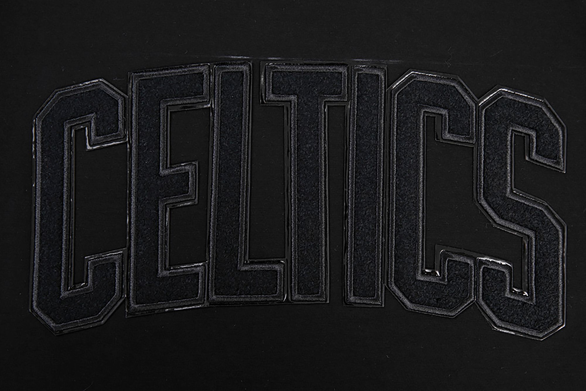 Pro Standard Men's Boston Celtics Black Logo Pro Team T-Shirt product image