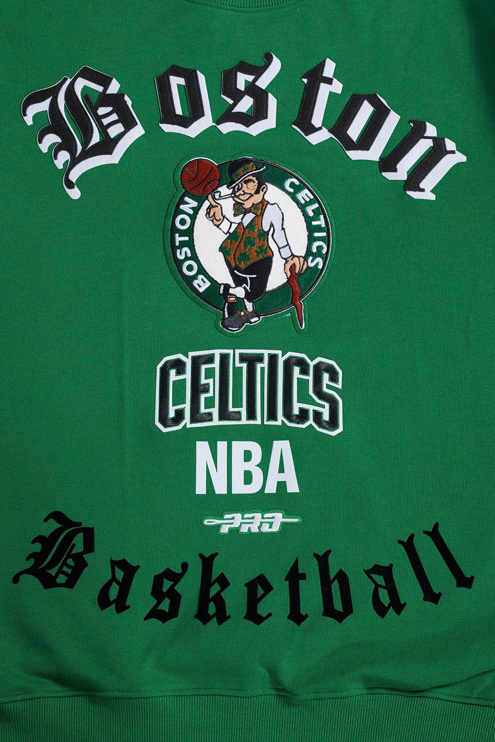 Pro Standard Men's Boston Celtics Green Old English Fleece Crewneck Sweatshirt product image