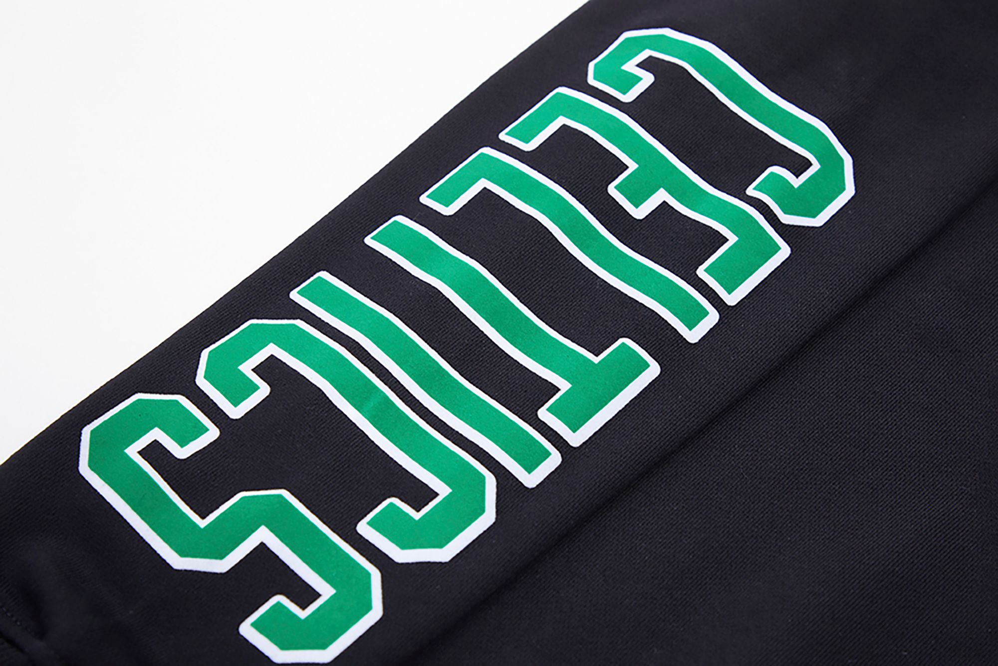 Pro Standard Men's Boston Celtics Black Fleece Crewneck Sweater product image