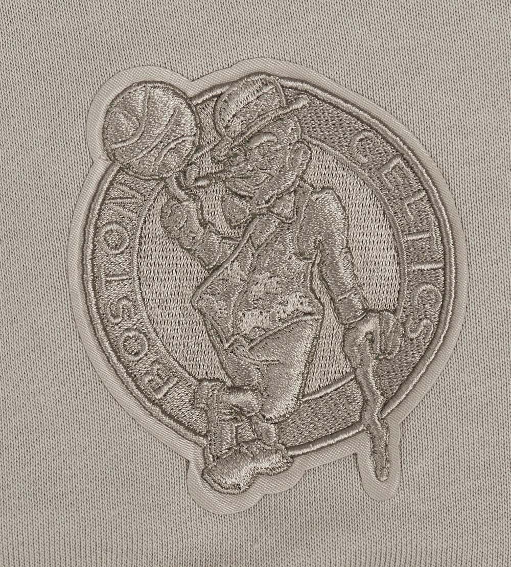 Pro Standard Women's Boston Celtics Wingpsan Crewneck Sweatshirt product image