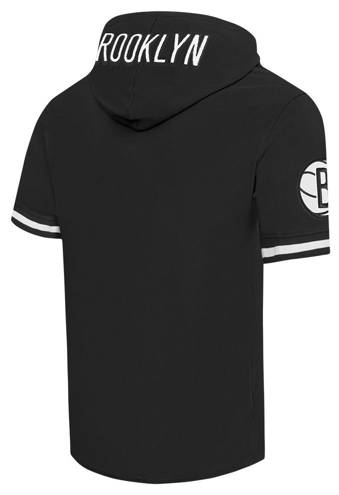 Pro Standard Men's Brooklyn Nets Black Classic Chenille Short Sleeve Pullover Hoodie product image