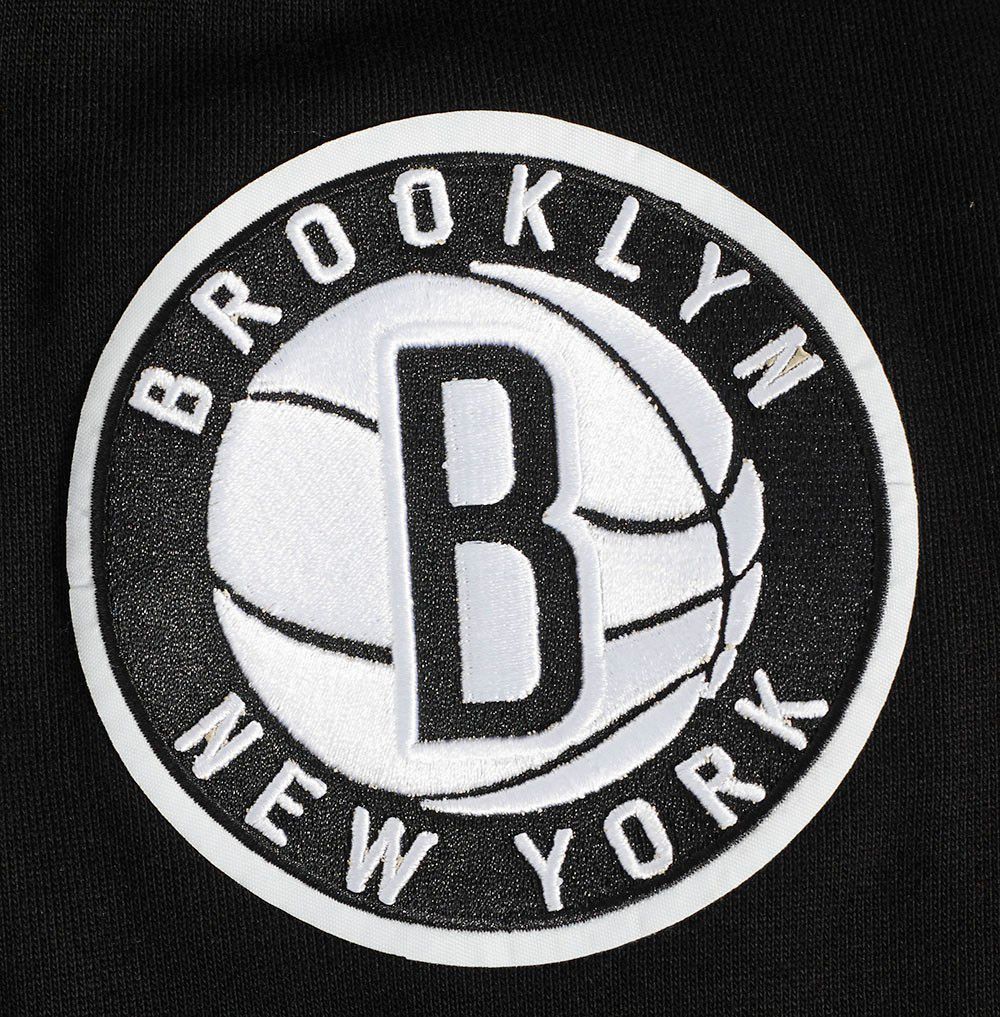 Pro Standard Men's Brooklyn Nets Black Old English Fleece Crewneck Sweatshirt product image