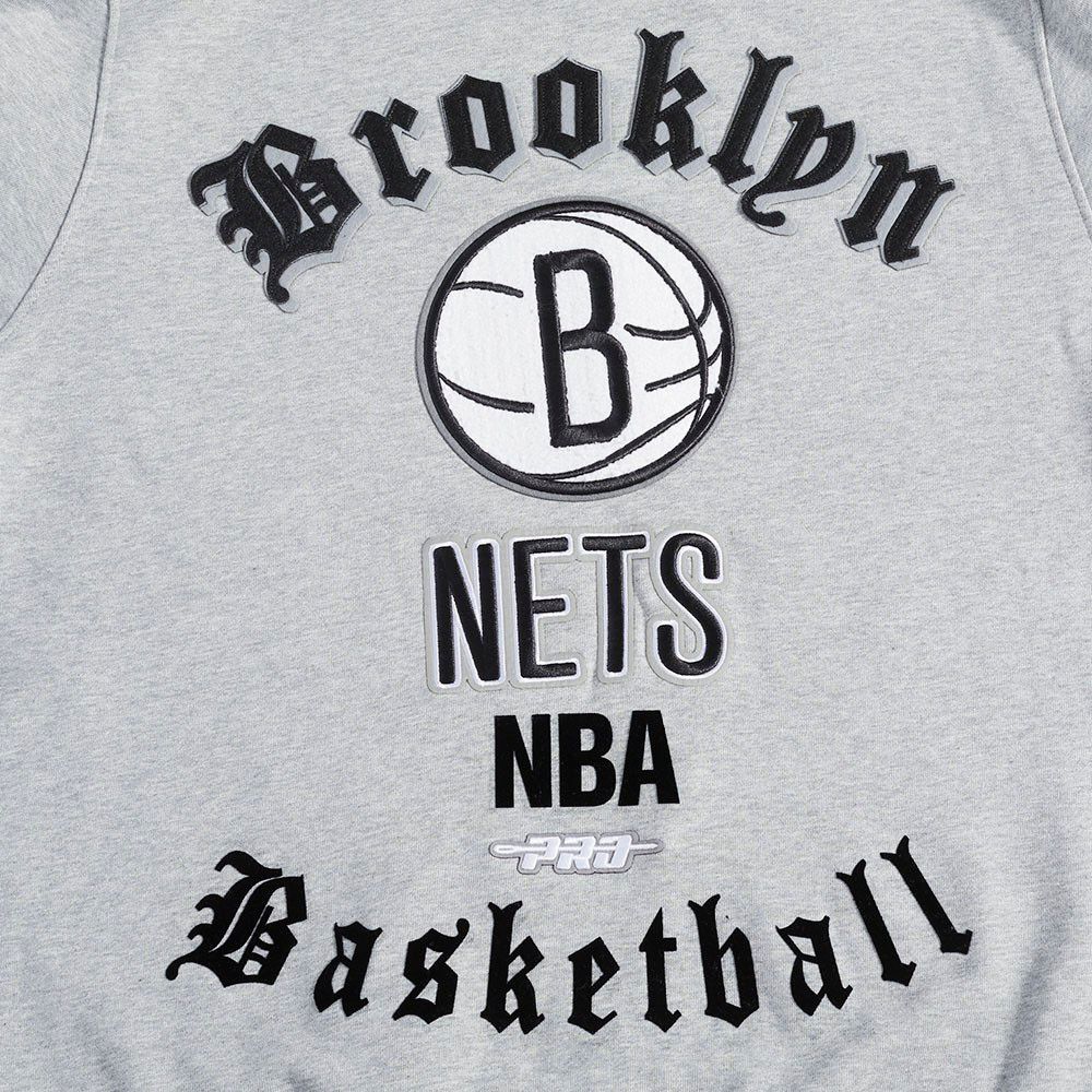 Pro Standard Men's Brooklyn Nets Grey Old English Fleece Crewneck Sweatshirt product image