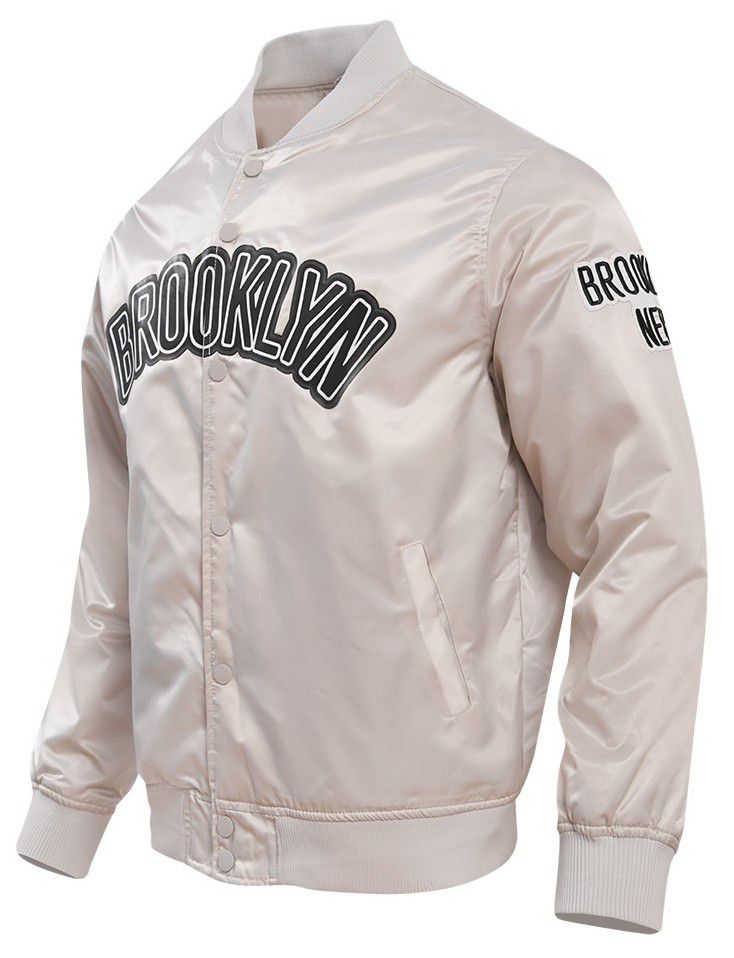 Pro Standard Men's Brooklyn Nets Silver Big Logo Satin Jacket product image
