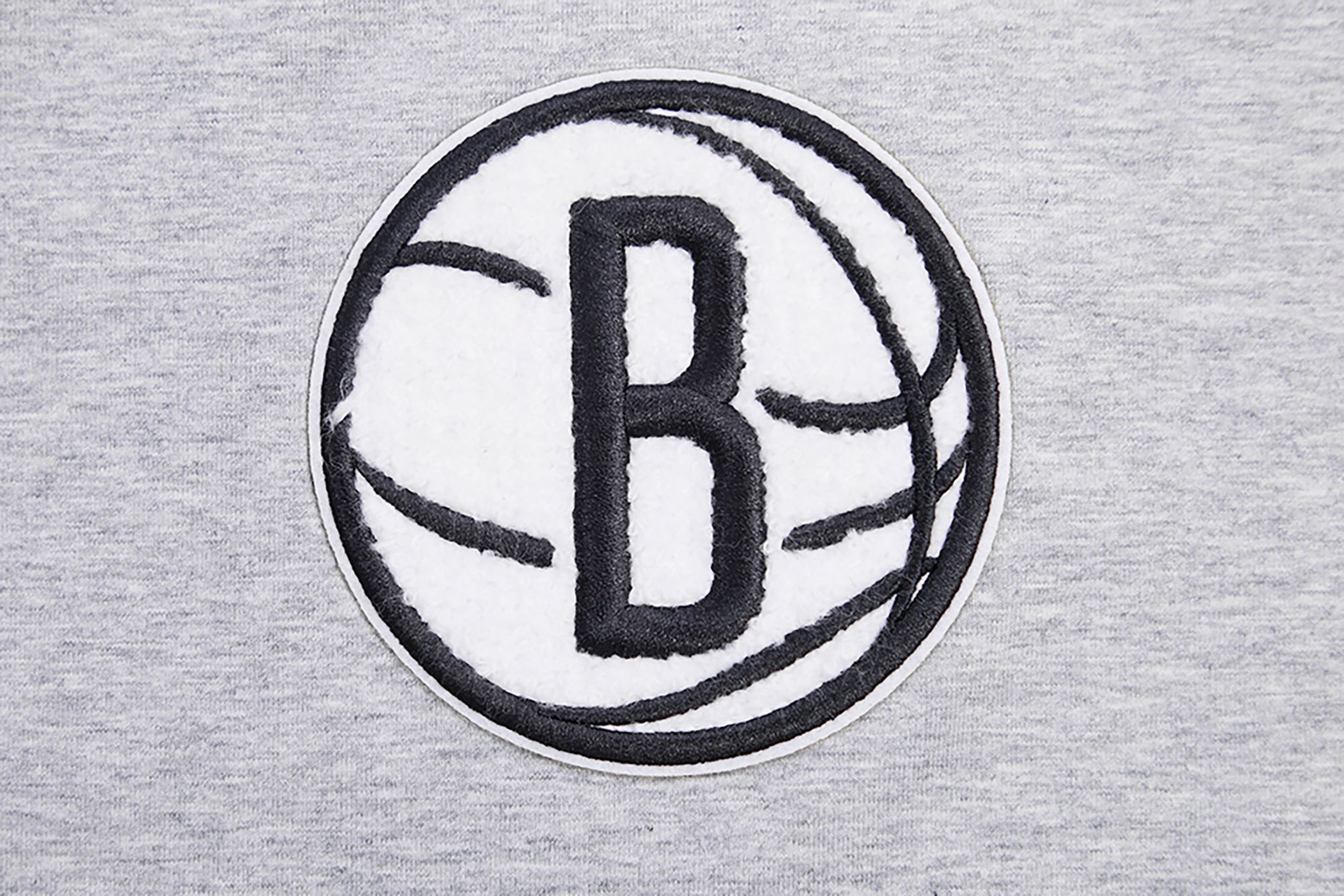 Pro Standard Women's Brooklyn Nets Grey Boxy T-Shirt product image