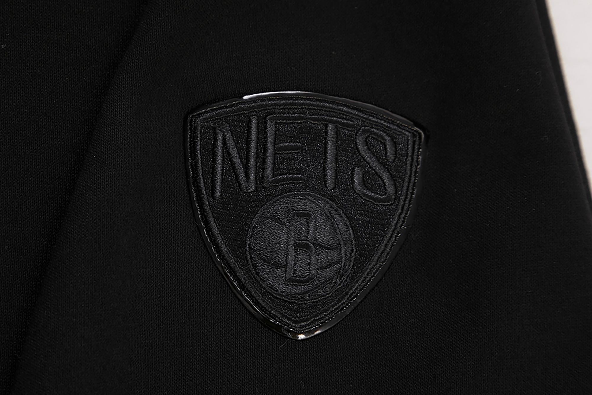 Pro Standard Women's Brooklyn Nets Black Fleece Crewneck Sweater product image