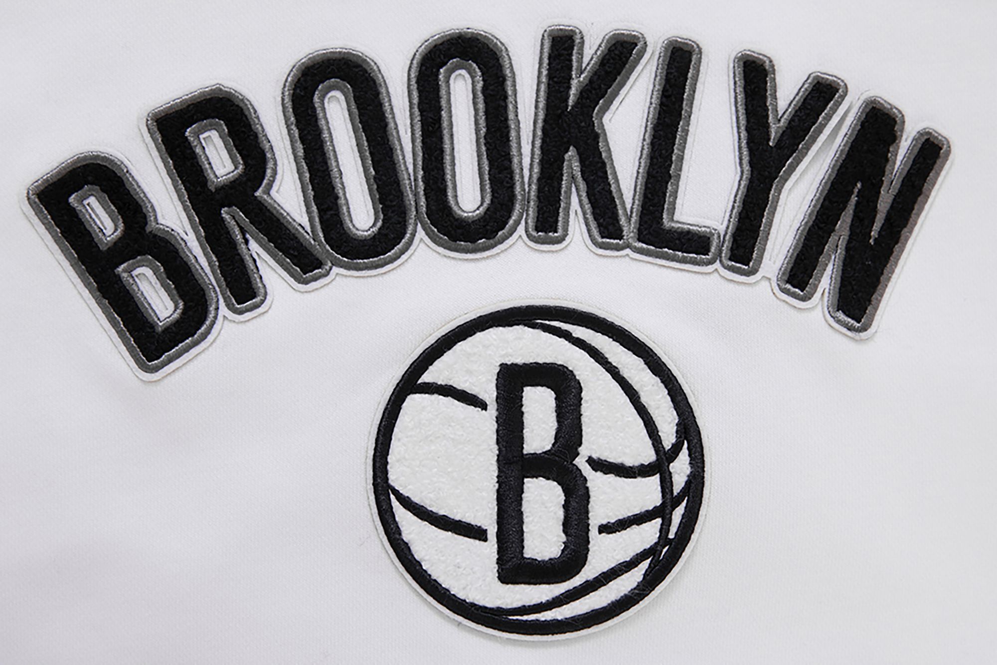 Pro Standard Women's Brooklyn Nets White Fleece Pullover Hoodie product image