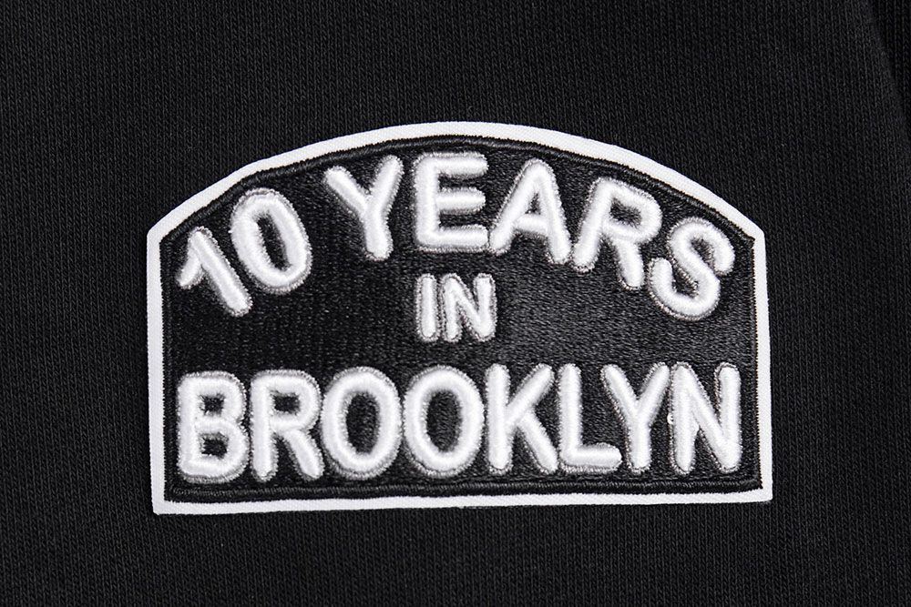 Pro Standard Women's Brooklyn Nets Ribbed Crewneck Sweatshirt product image