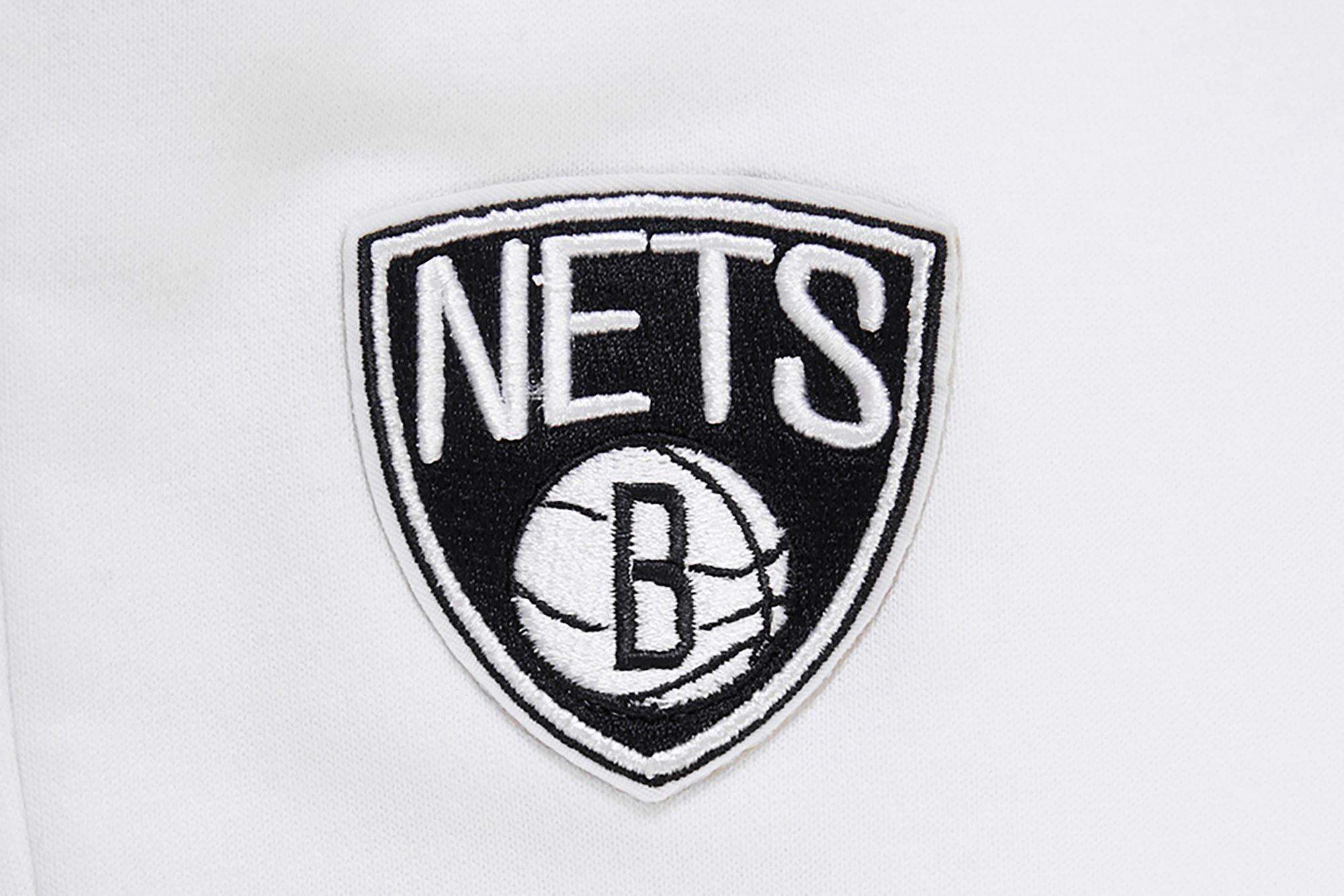 Pro Standard Women's Brooklyn Nets White Fleece Sweatpants product image