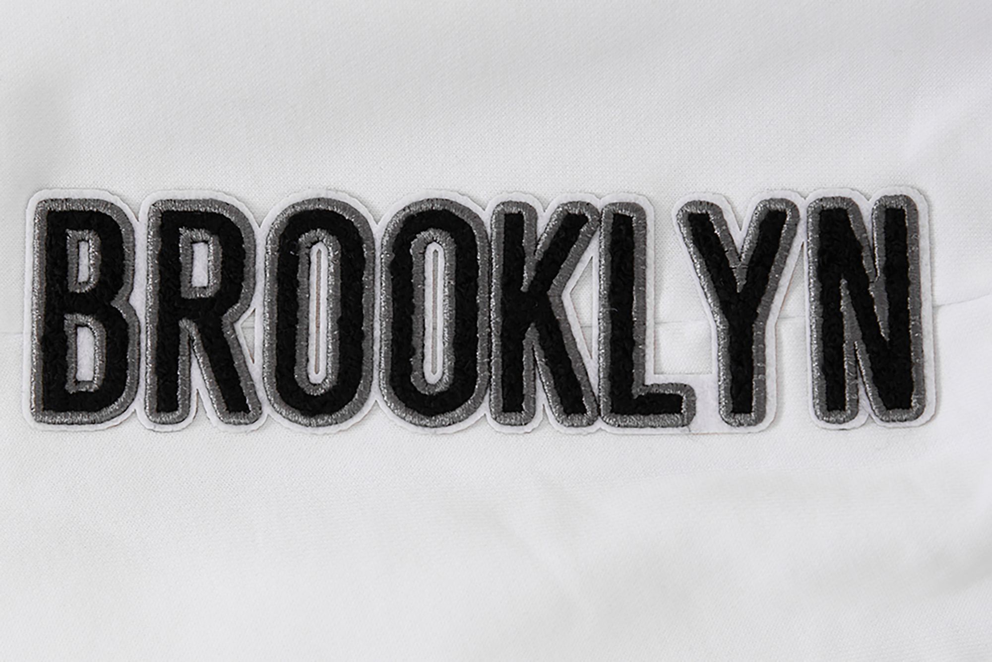 Pro Standard Women's Brooklyn Nets White Fleece Sweatpants product image