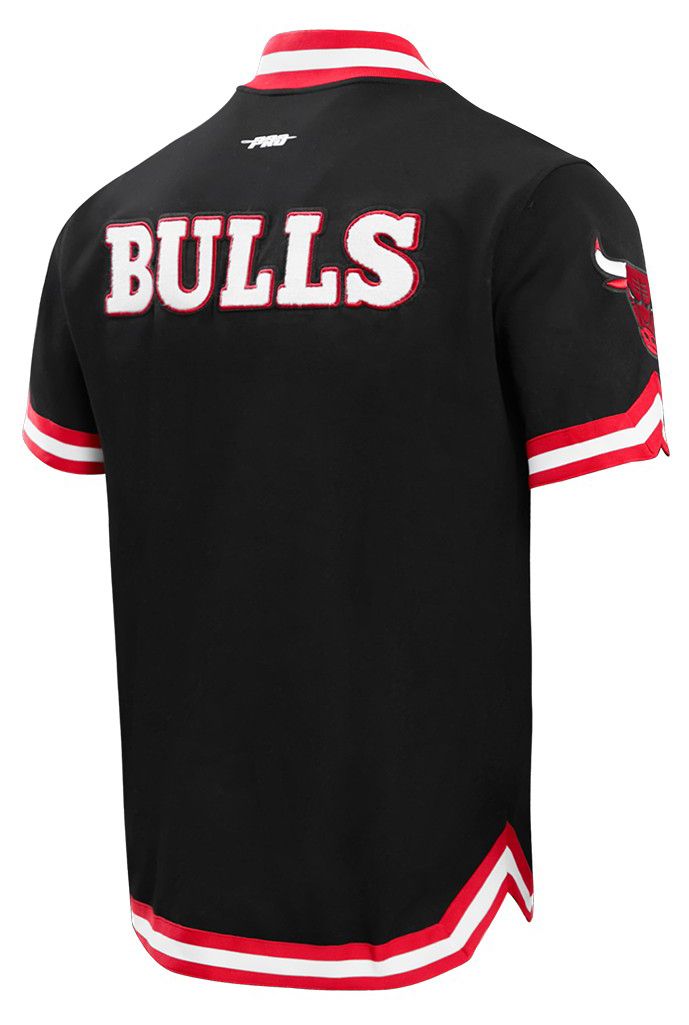 Pro Standard Men's Chicago Bulls Black Classic Warm Up Jacket product image