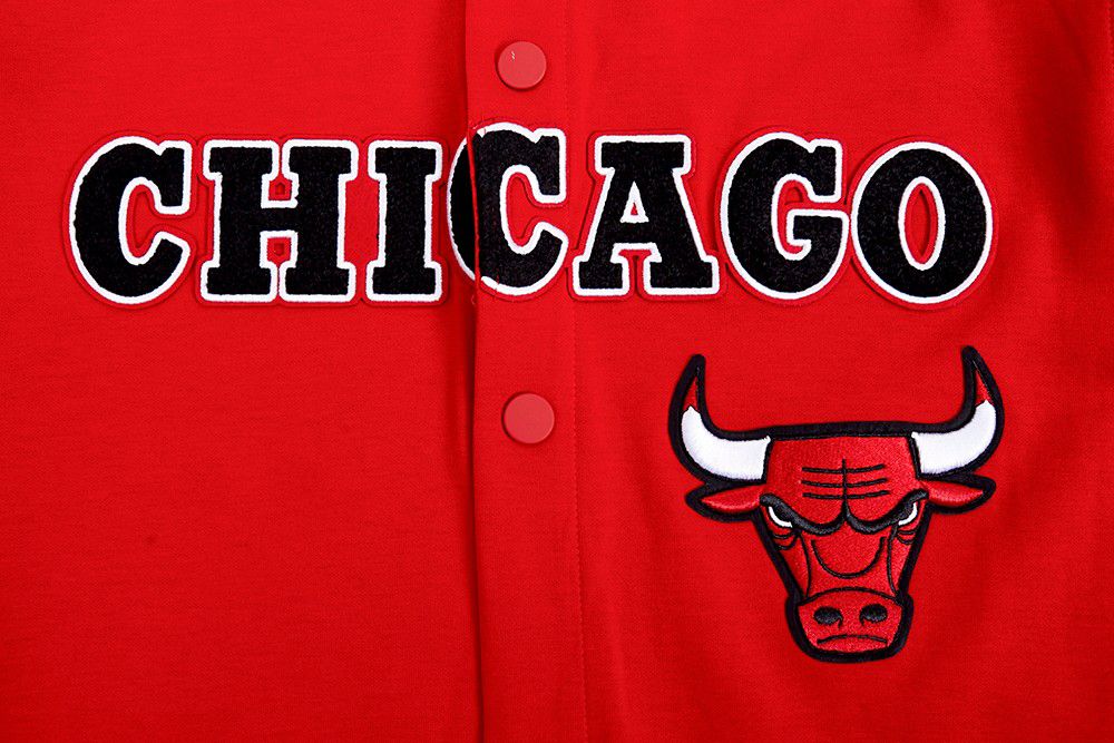 Pro Standard Men's Chicago Bulls Red Classic Warm Up Jacket product image