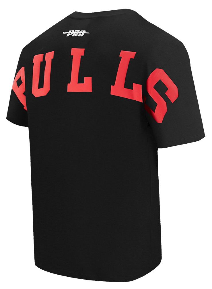 Pro Standard Men's Chicago Bulls Black Wingspan Drop Shoulder Short Sleeve T-Shirt product image