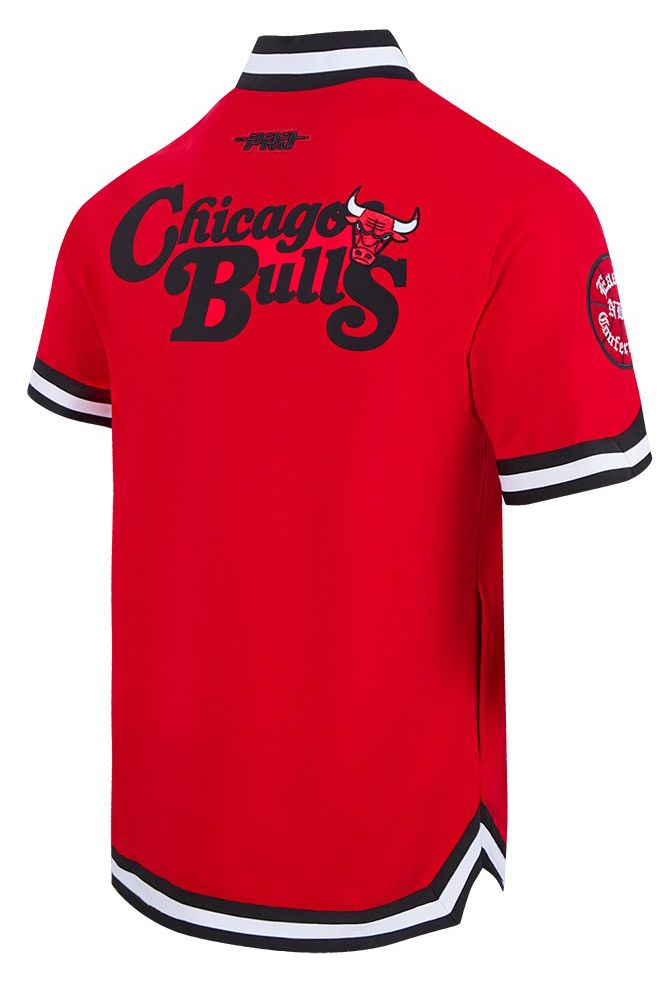 Pro Standard Men's Chicago Bulls Red Souvenir Warm Up Jacket product image