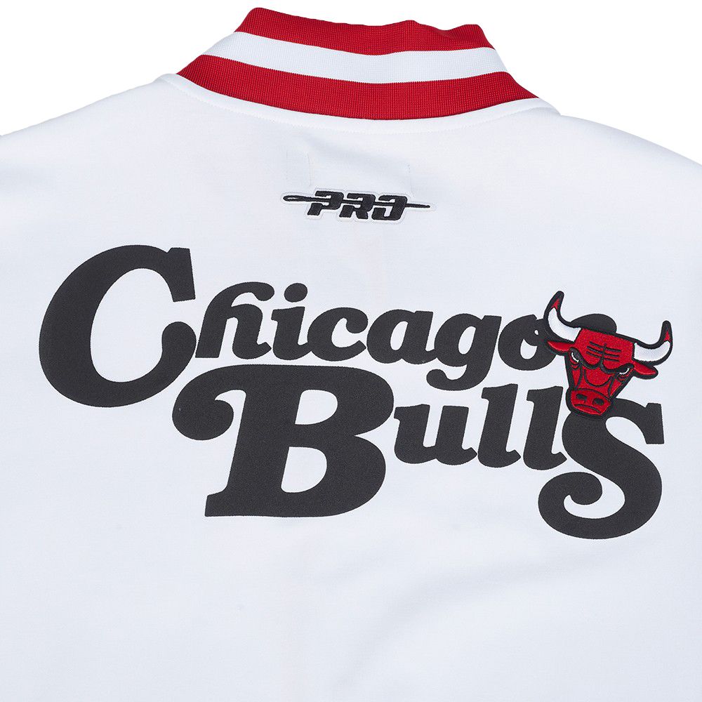 Pro Standard Men's Chicago Bulls White Souvenir Warm Up Jacket product image