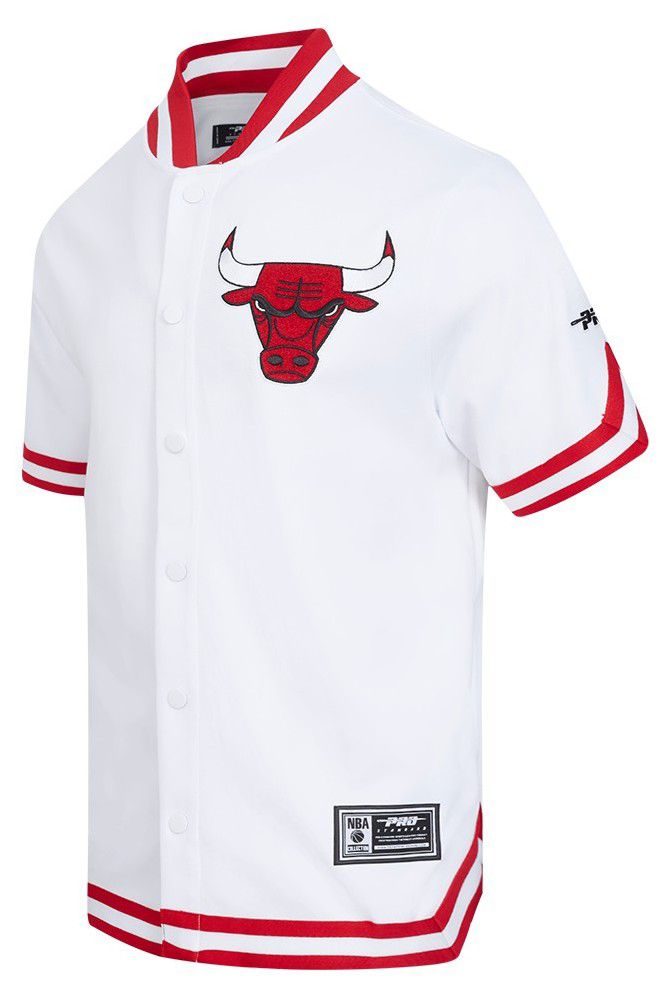Pro Standard Men's Chicago Bulls White Souvenir Warm Up Jacket product image