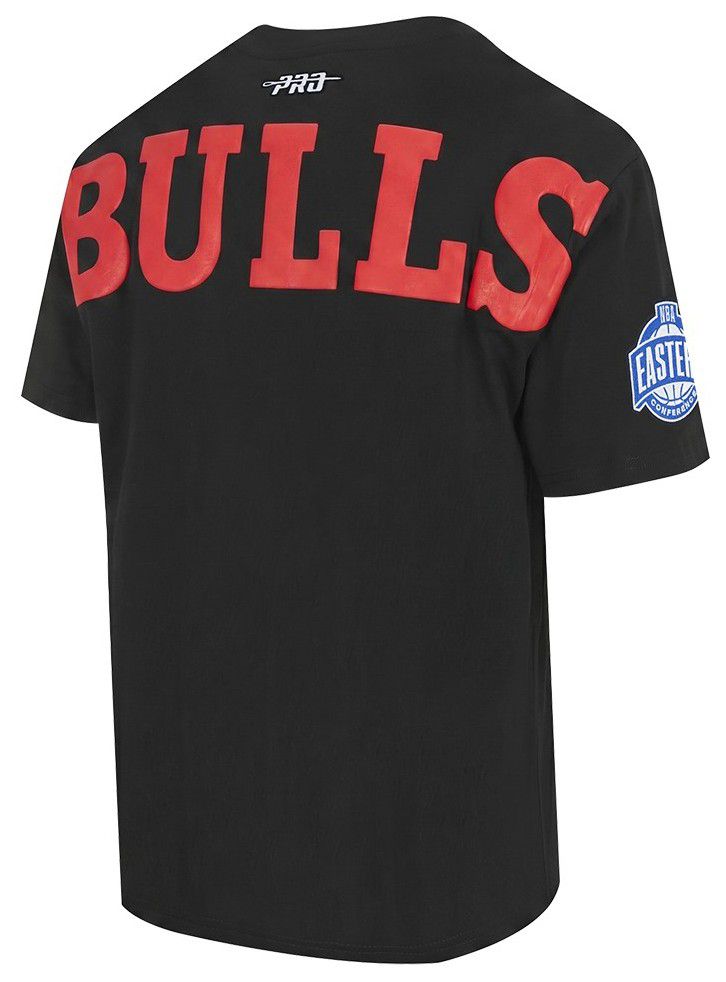 Pro Standard Men's Chicago Bulls Playback  T-Shirt product image