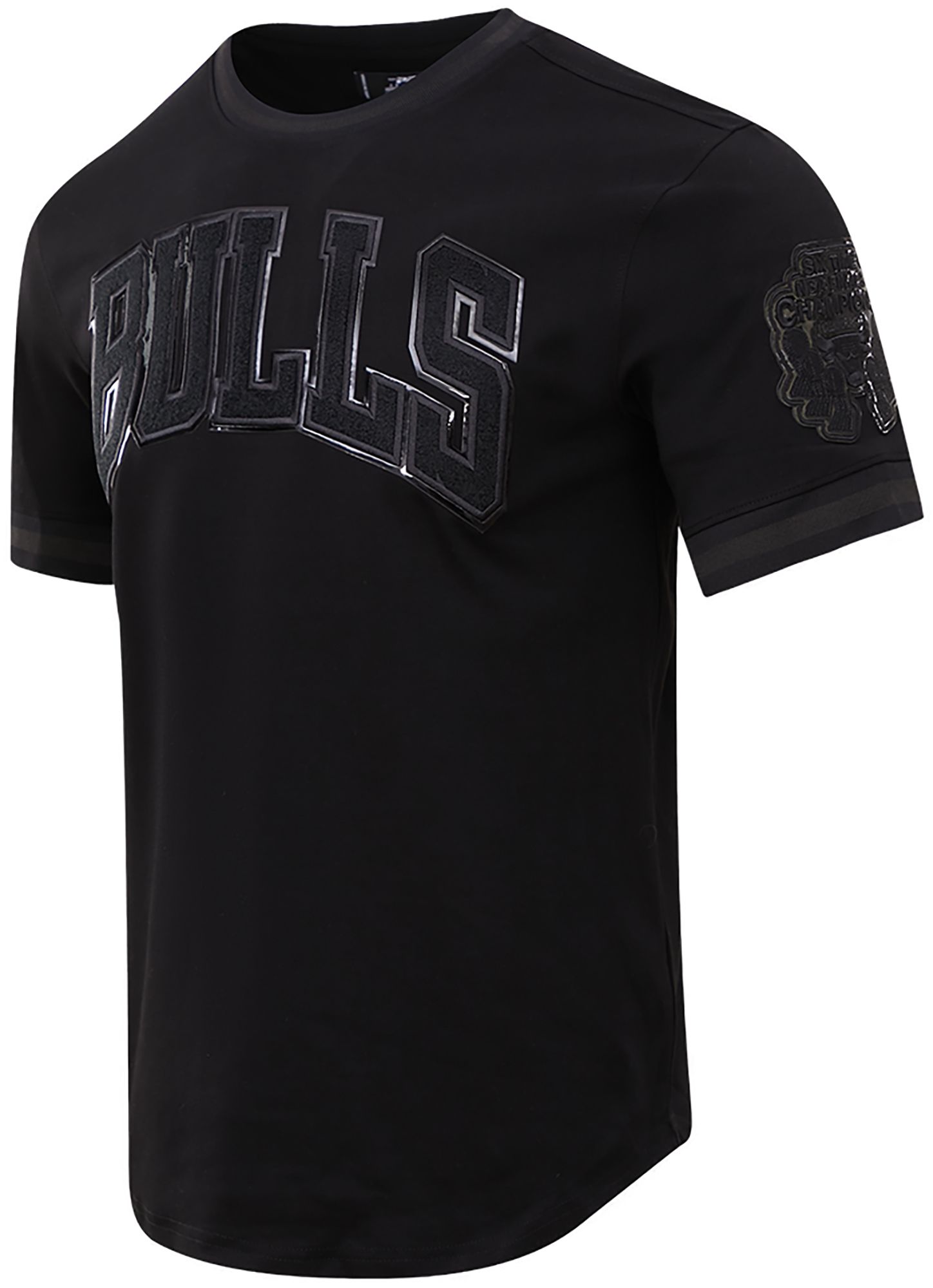 Pro Standard Men's Chicago Bulls Black Pro Team T-Shirt product image